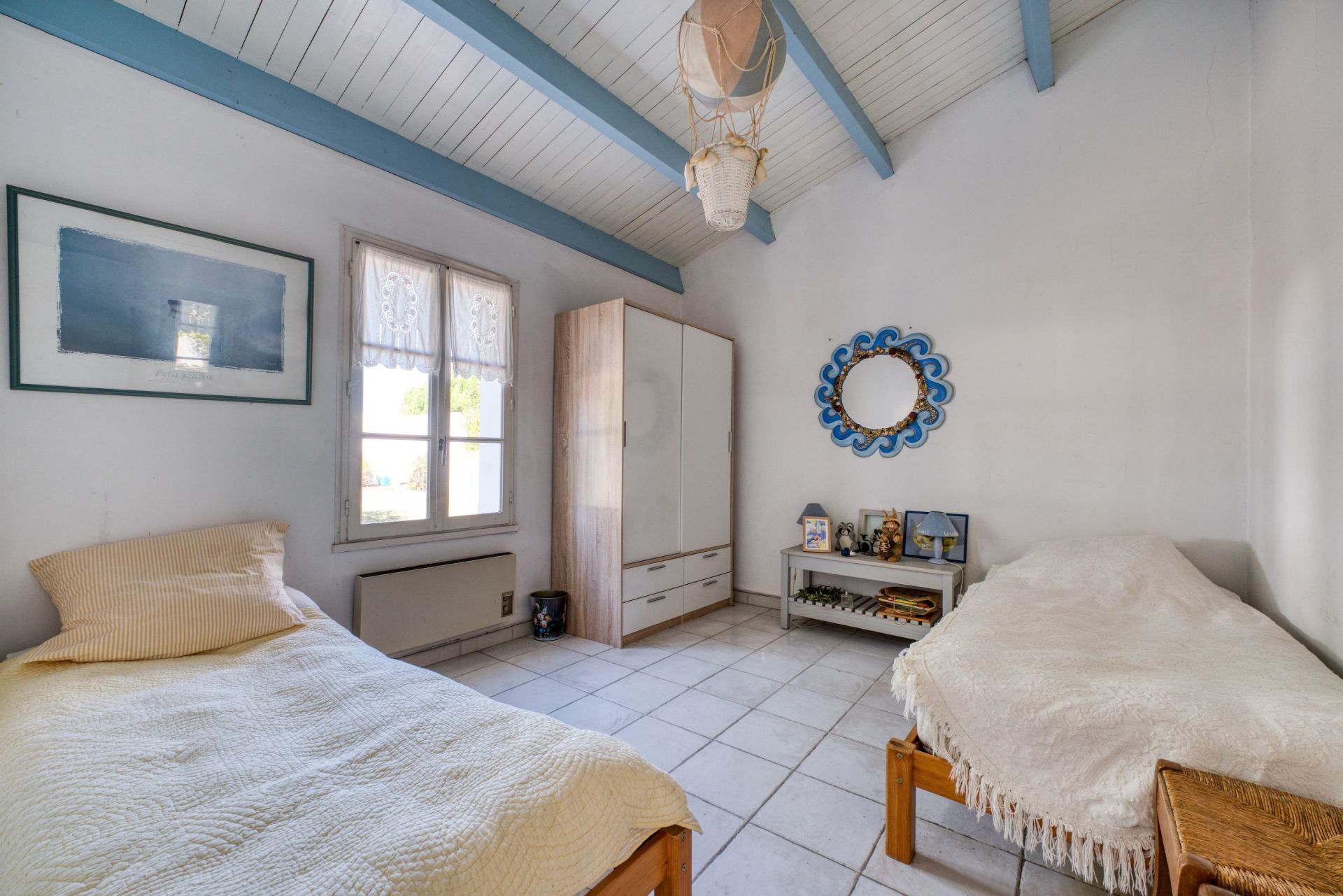 luxury house 5 Rooms for sale on LOIX (17111)