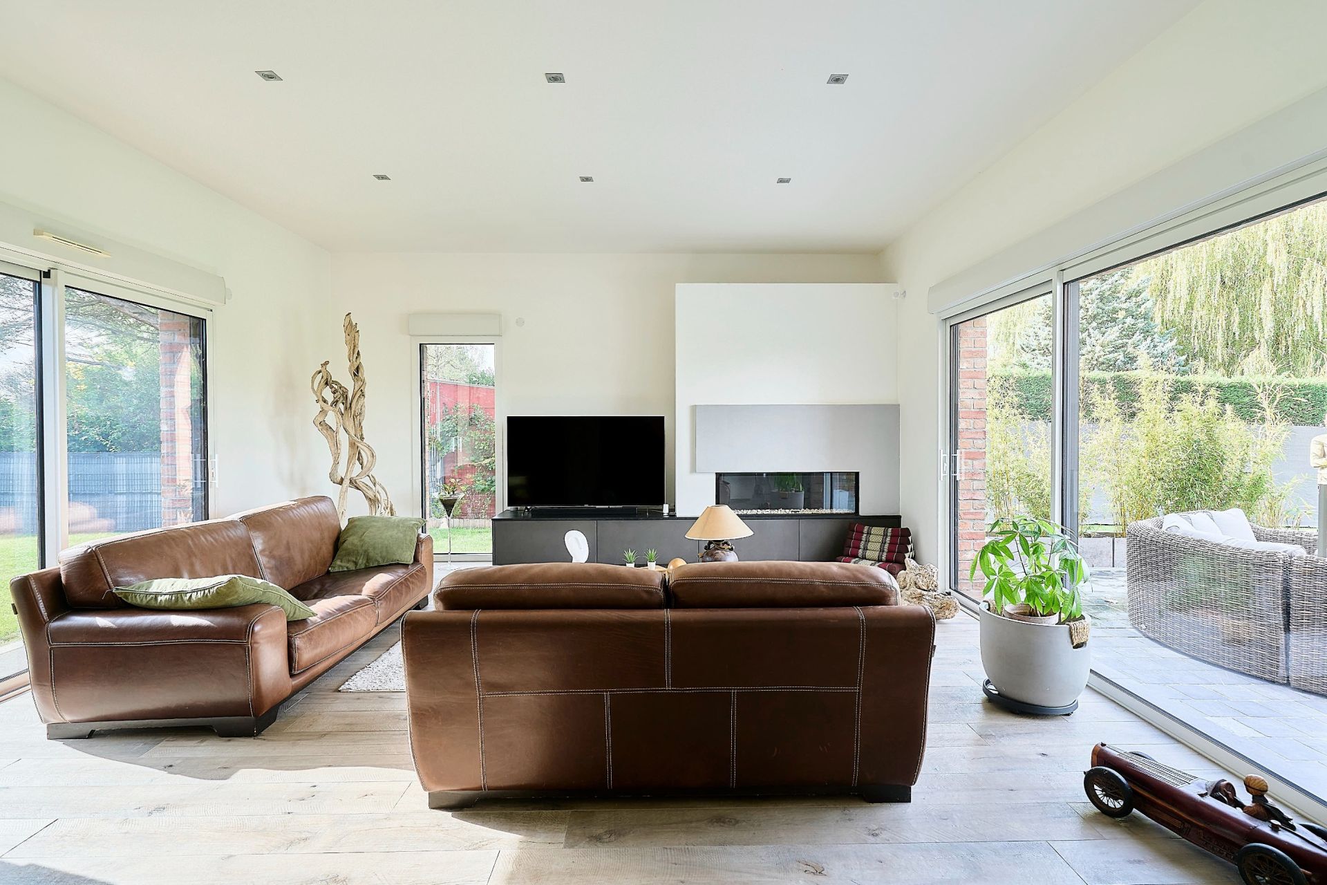 luxury house 9 Rooms for sale on AUBERS (59249)