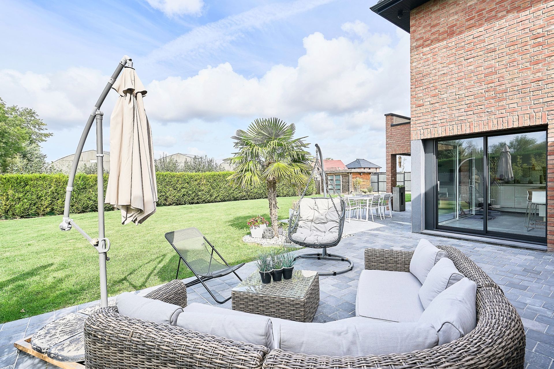 luxury house 9 Rooms for sale on AUBERS (59249)