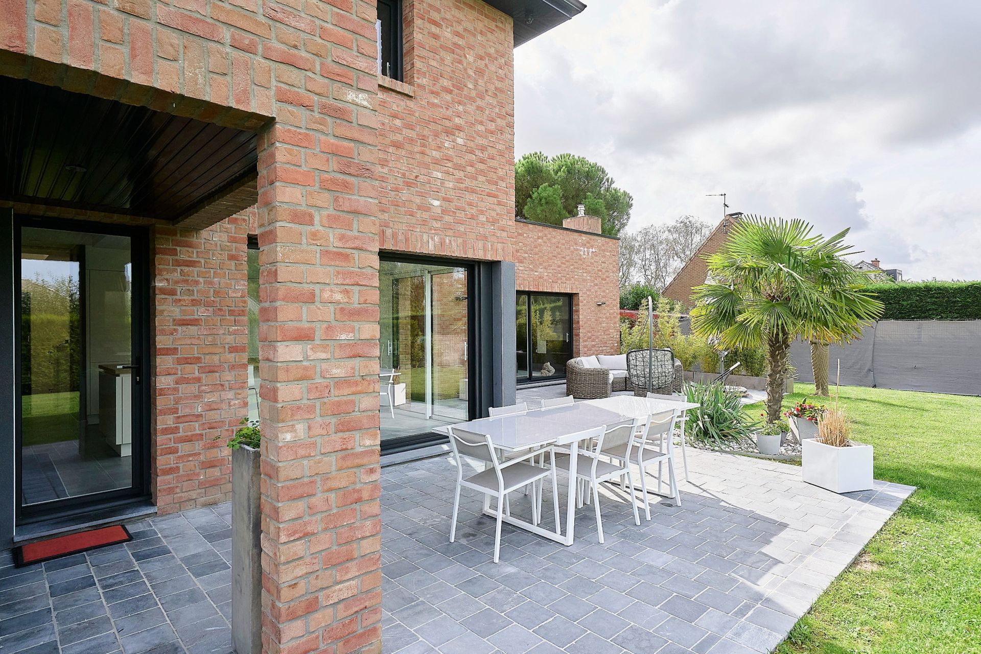 luxury house 9 Rooms for sale on AUBERS (59249)
