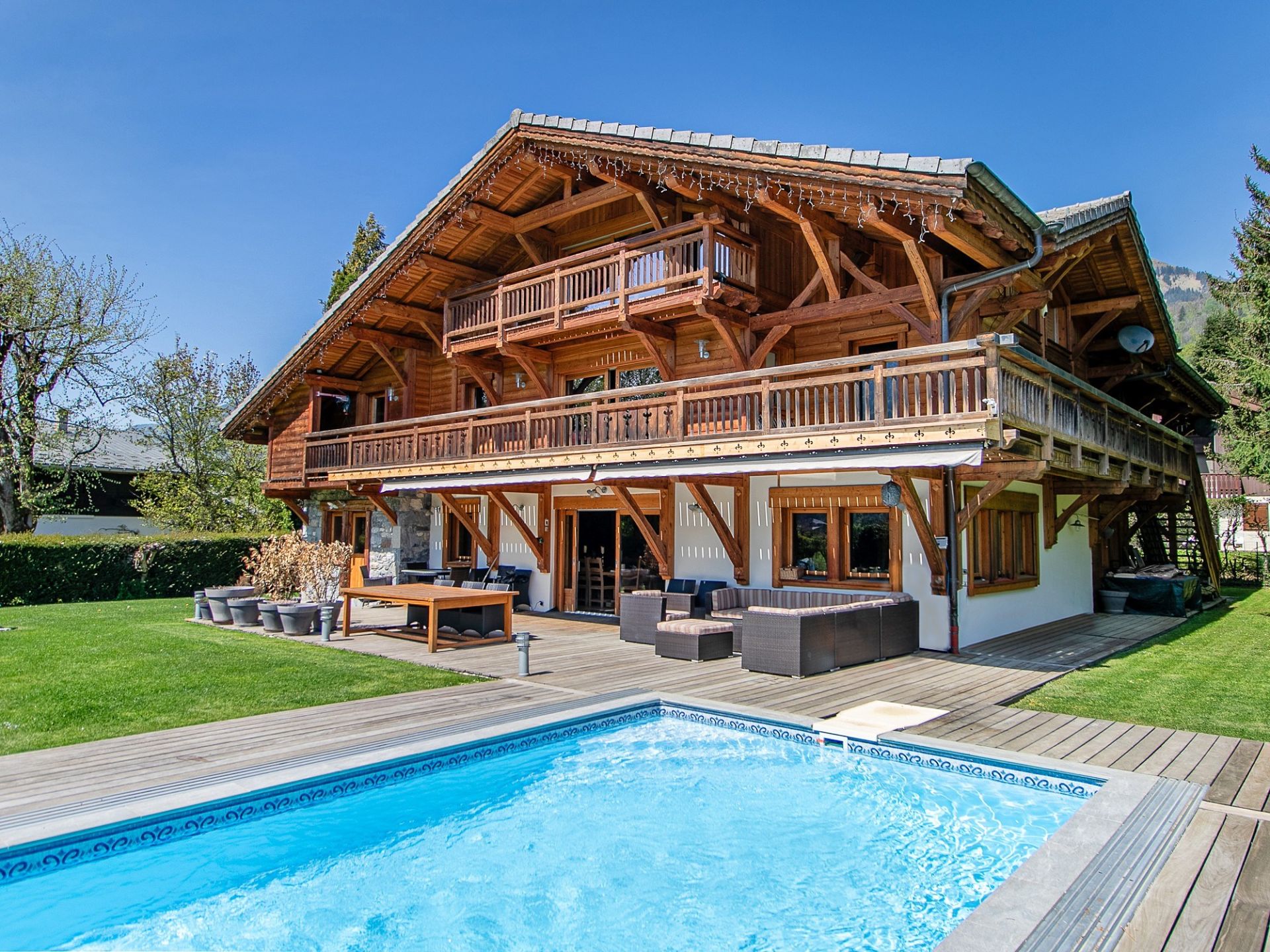 luxury chalet 14 Rooms for sale on SAMOENS (74340)