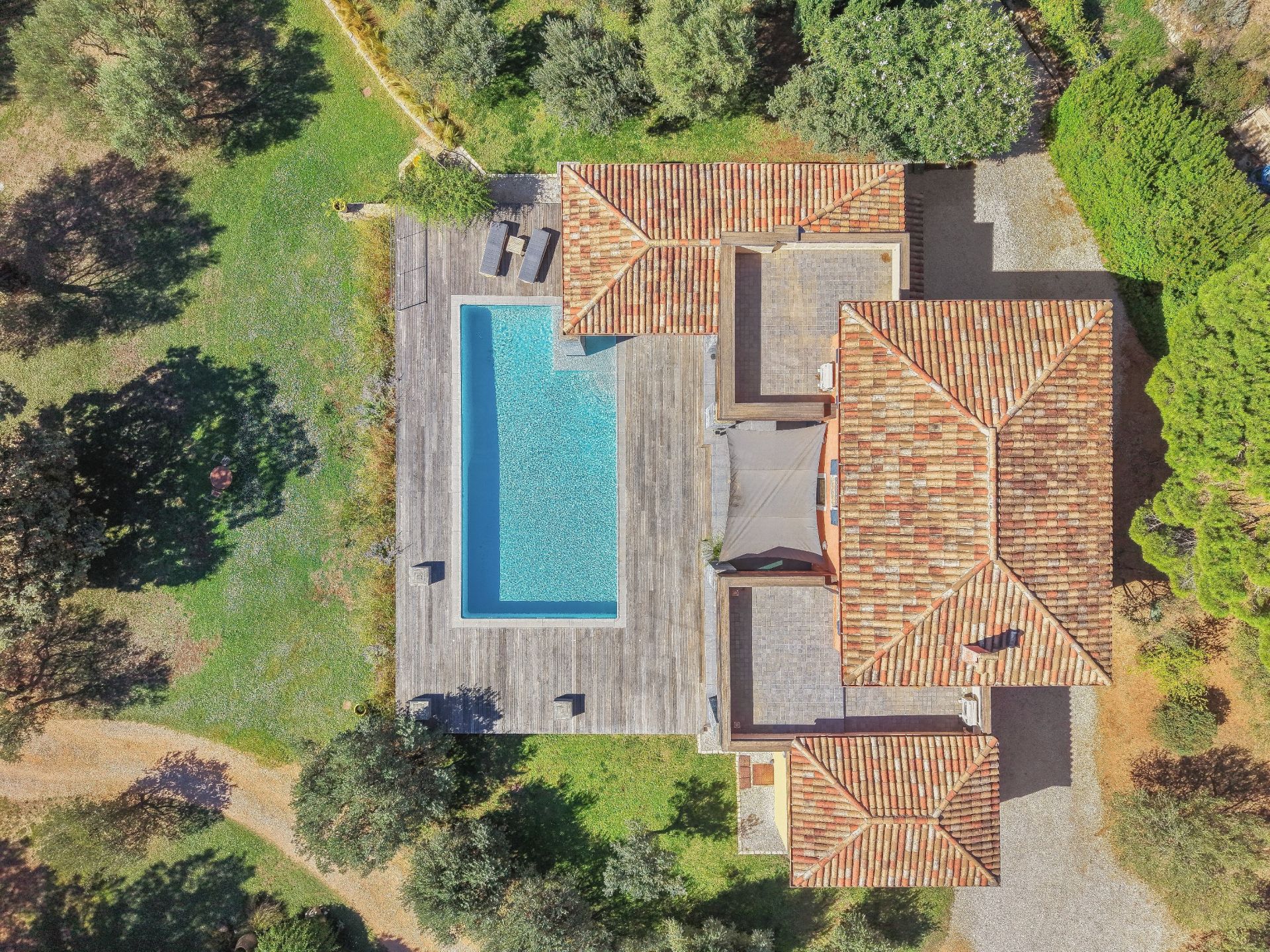 maison de luxe 5 Pièces en vente sur COTIGNAC (83570)