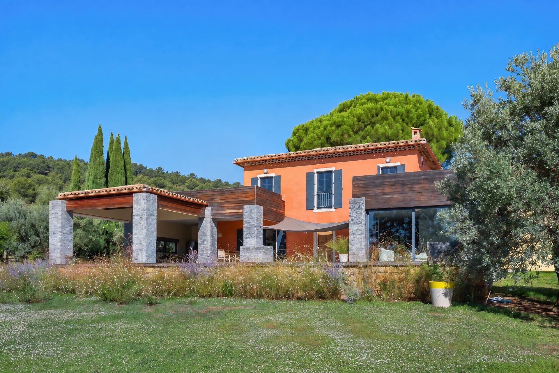 maison de luxe 5 Pièces en vente sur COTIGNAC (83570)