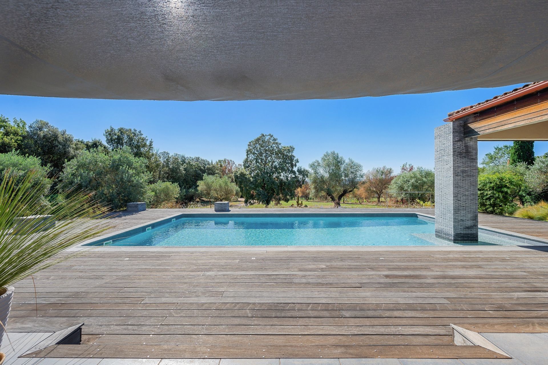 maison de luxe 5 Pièces en vente sur COTIGNAC (83570)