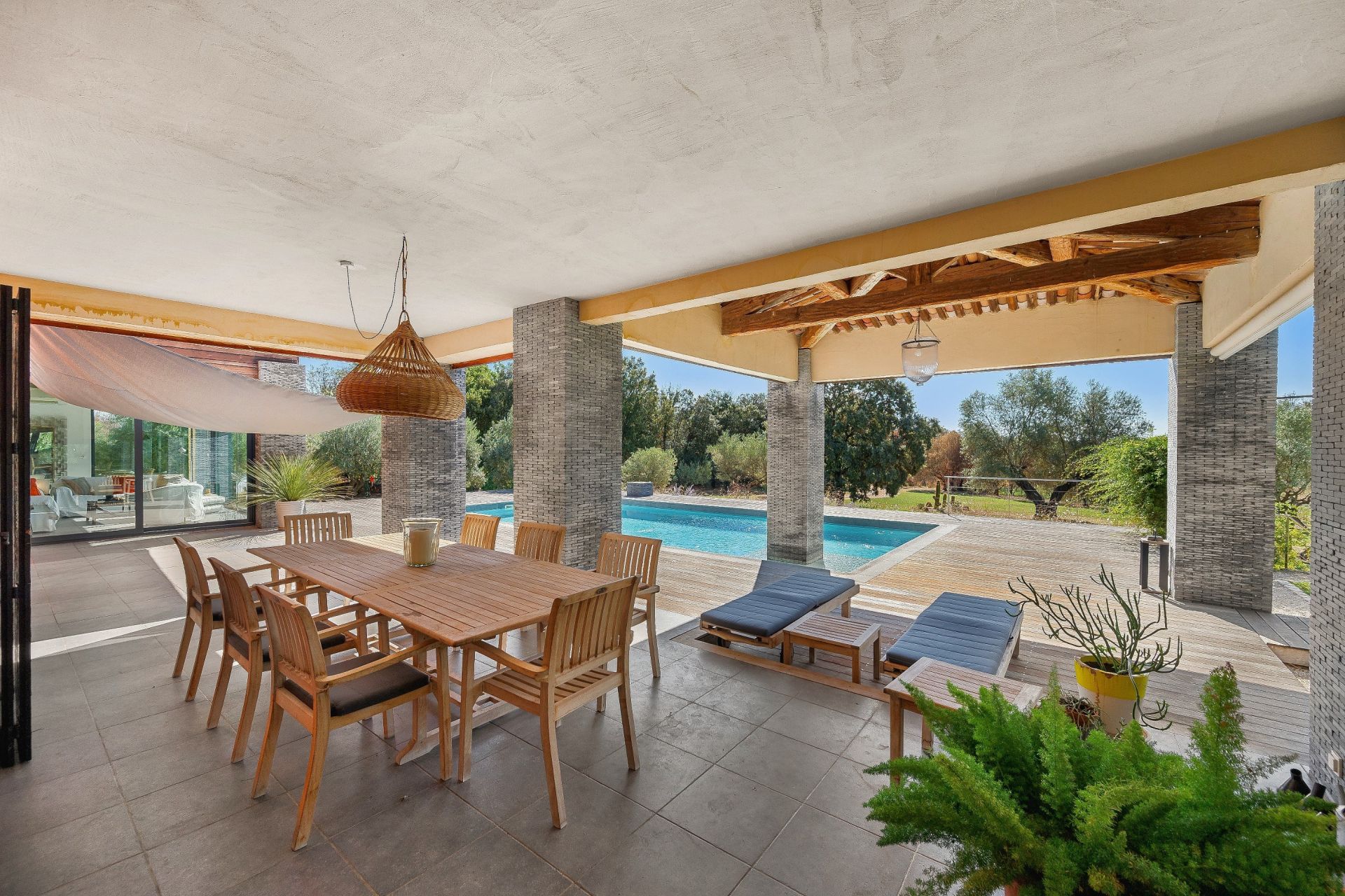 maison de luxe 5 Pièces en vente sur COTIGNAC (83570)