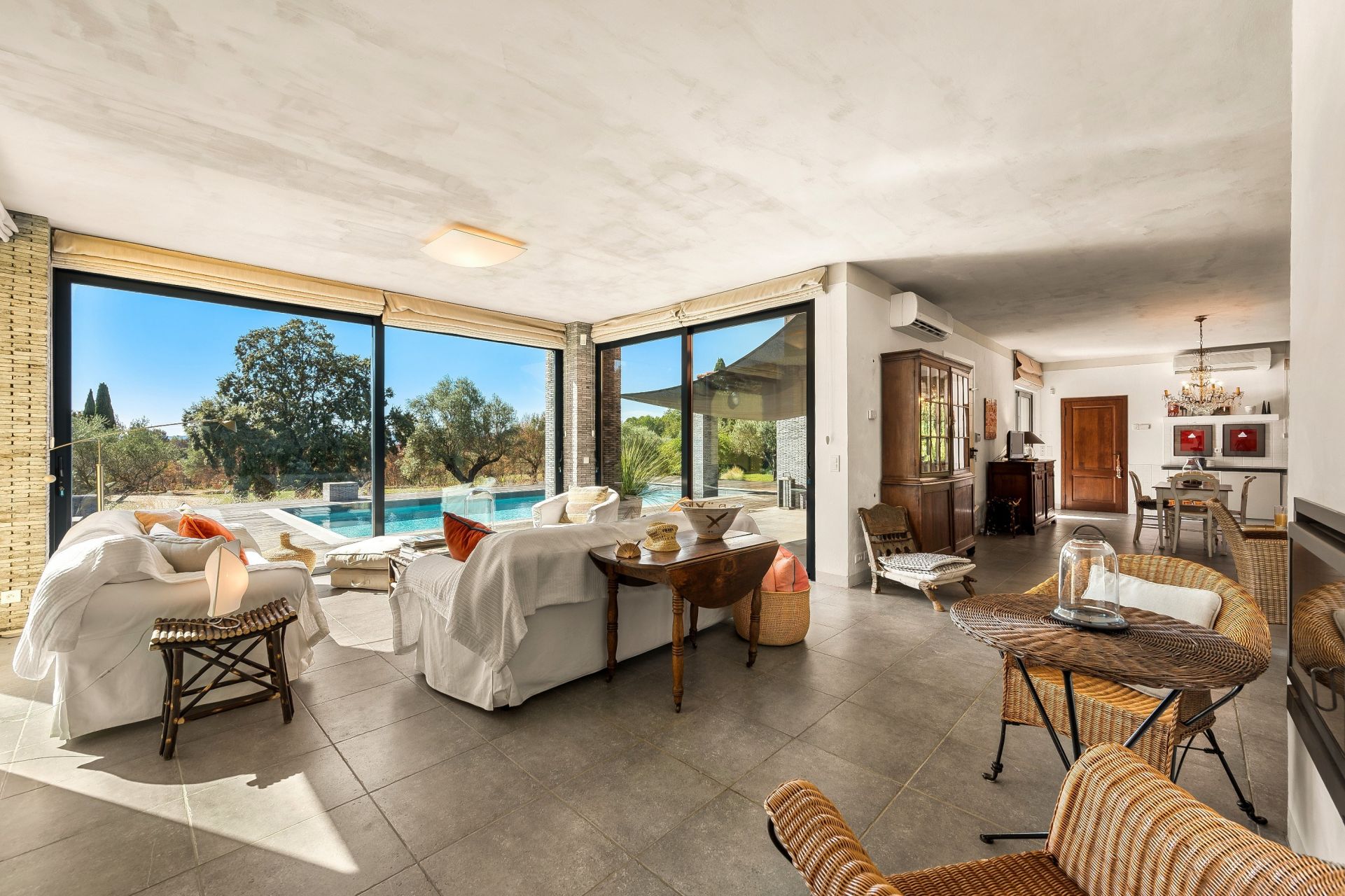 maison de luxe 5 Pièces en vente sur COTIGNAC (83570)