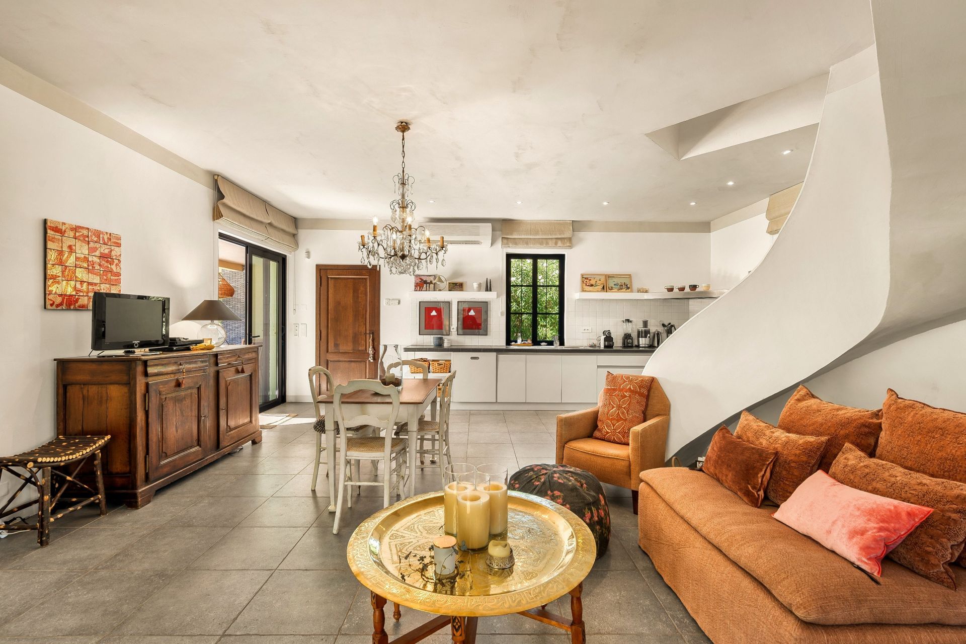maison de luxe 5 Pièces en vente sur COTIGNAC (83570)