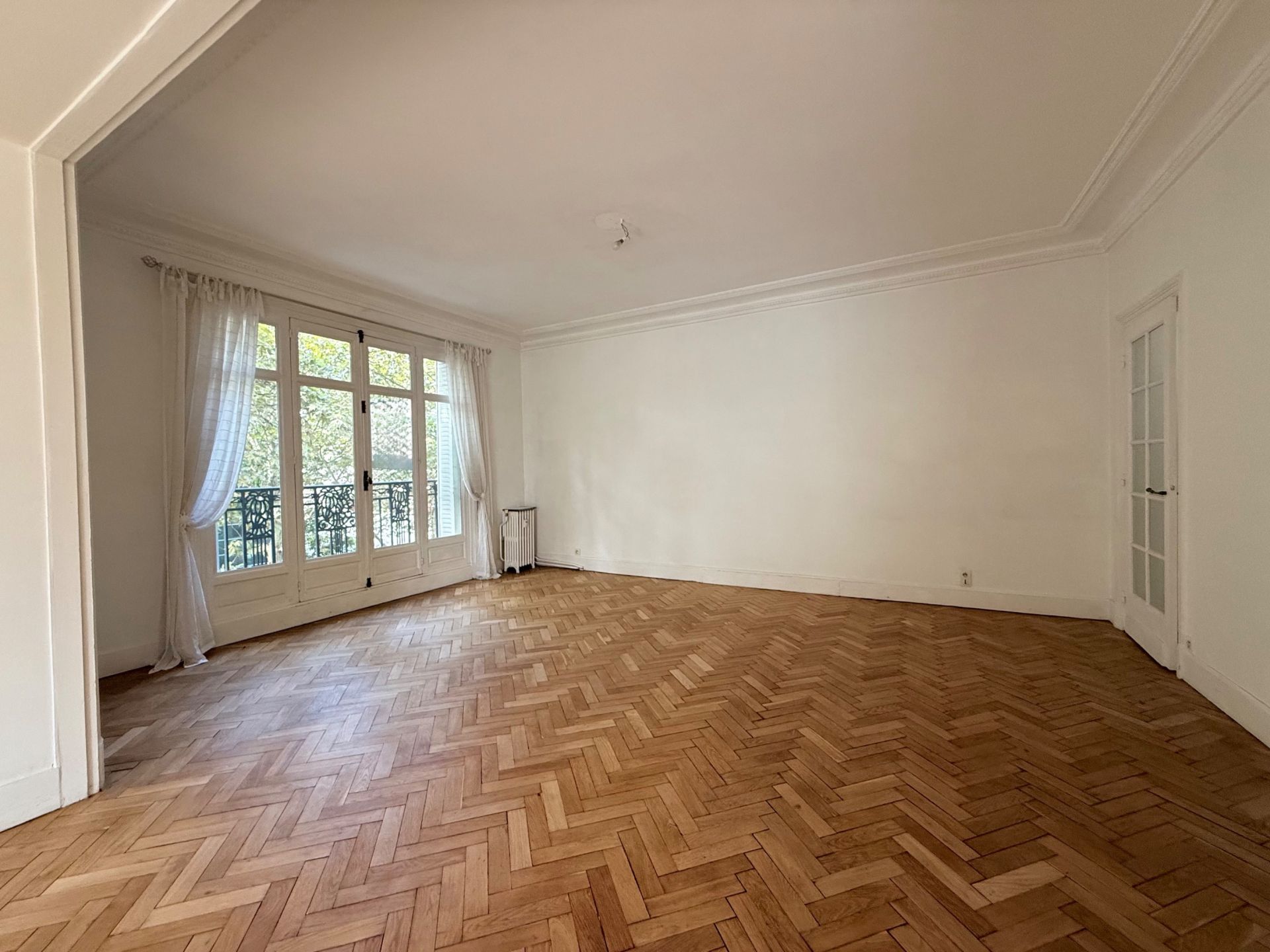 luxury apartment 7 Rooms for sale on LILLE (59000)