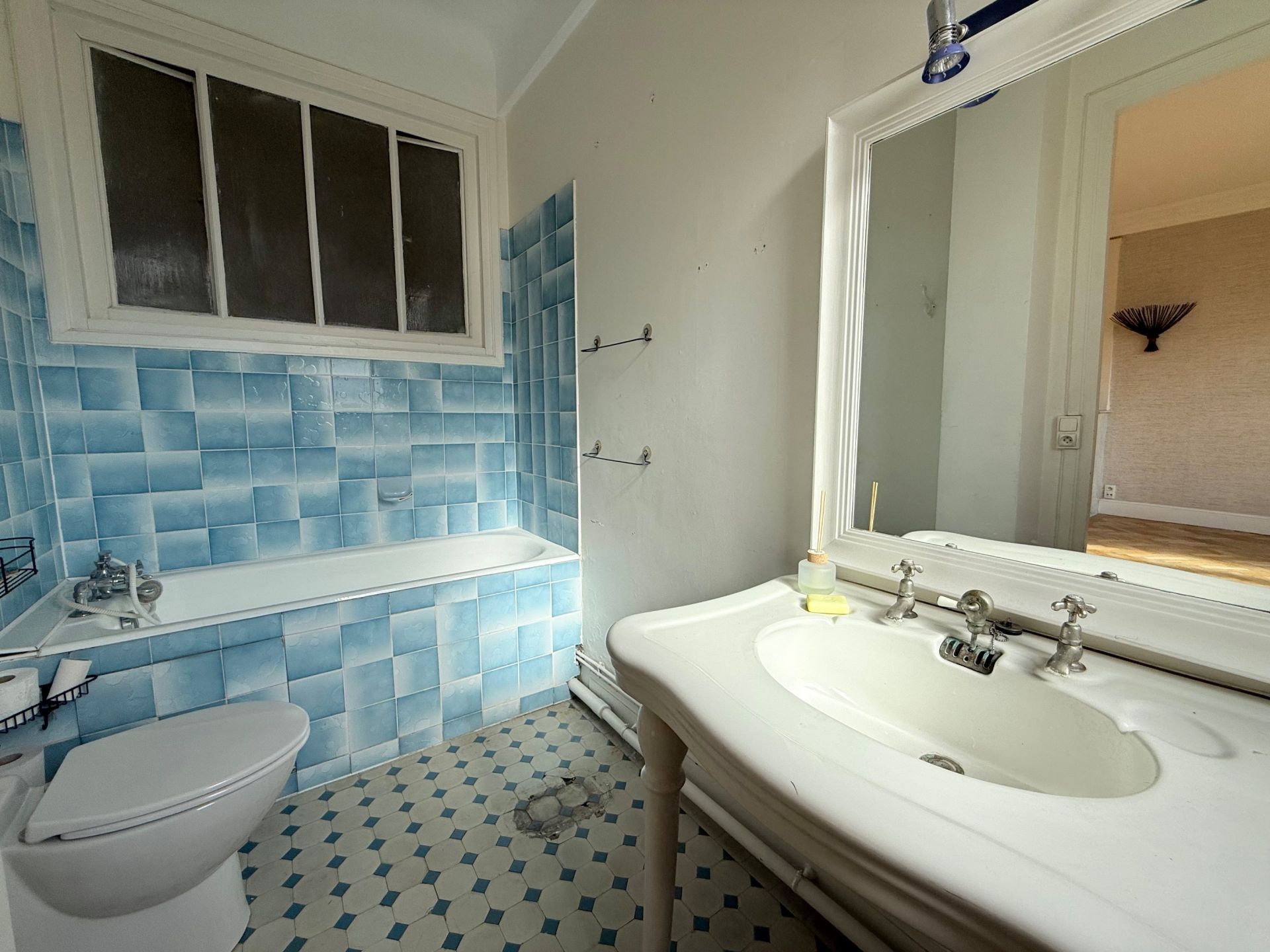 luxury apartment 7 Rooms for sale on LILLE (59000)