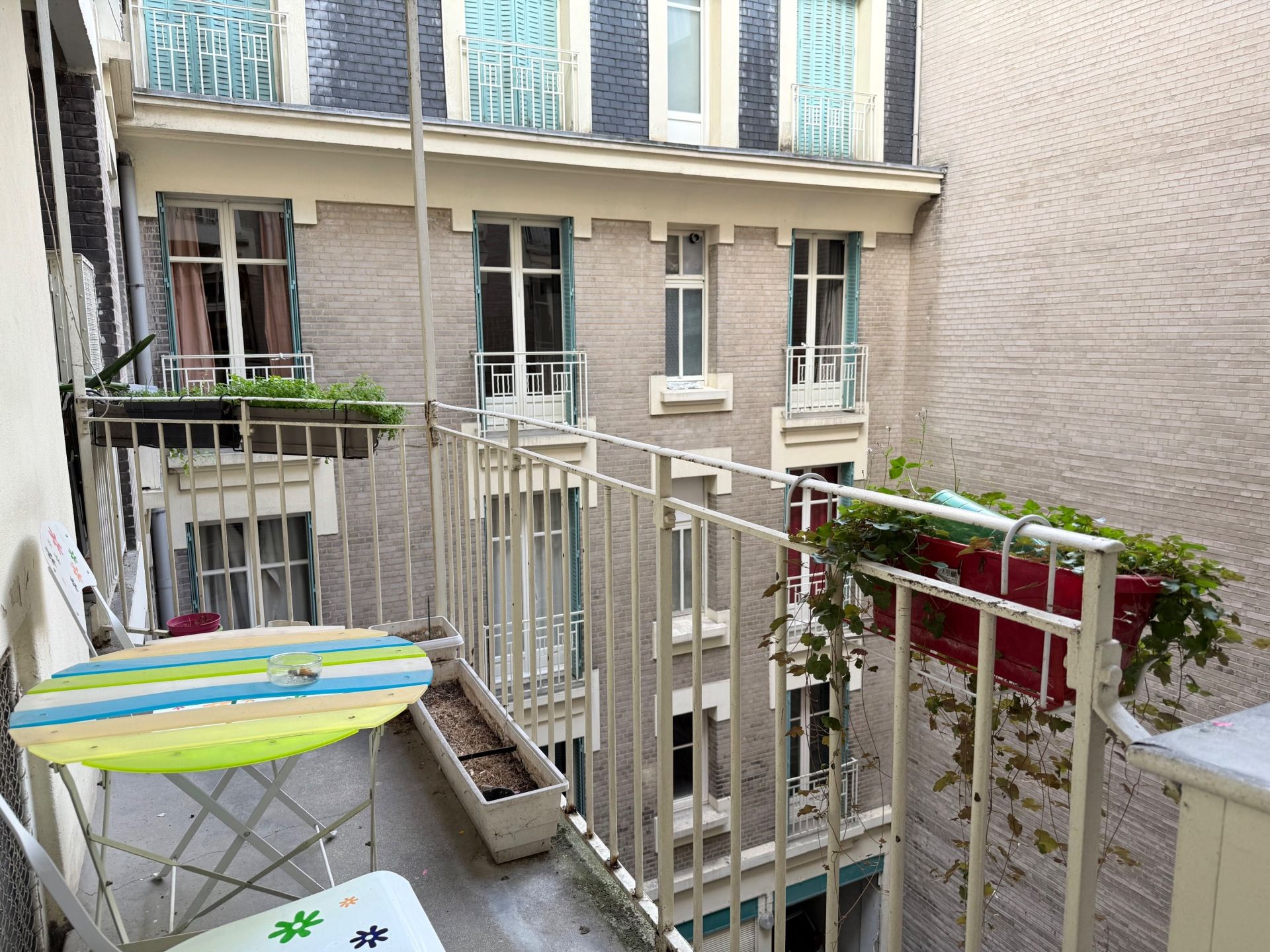 luxury apartment 7 Rooms for sale on LILLE (59000)