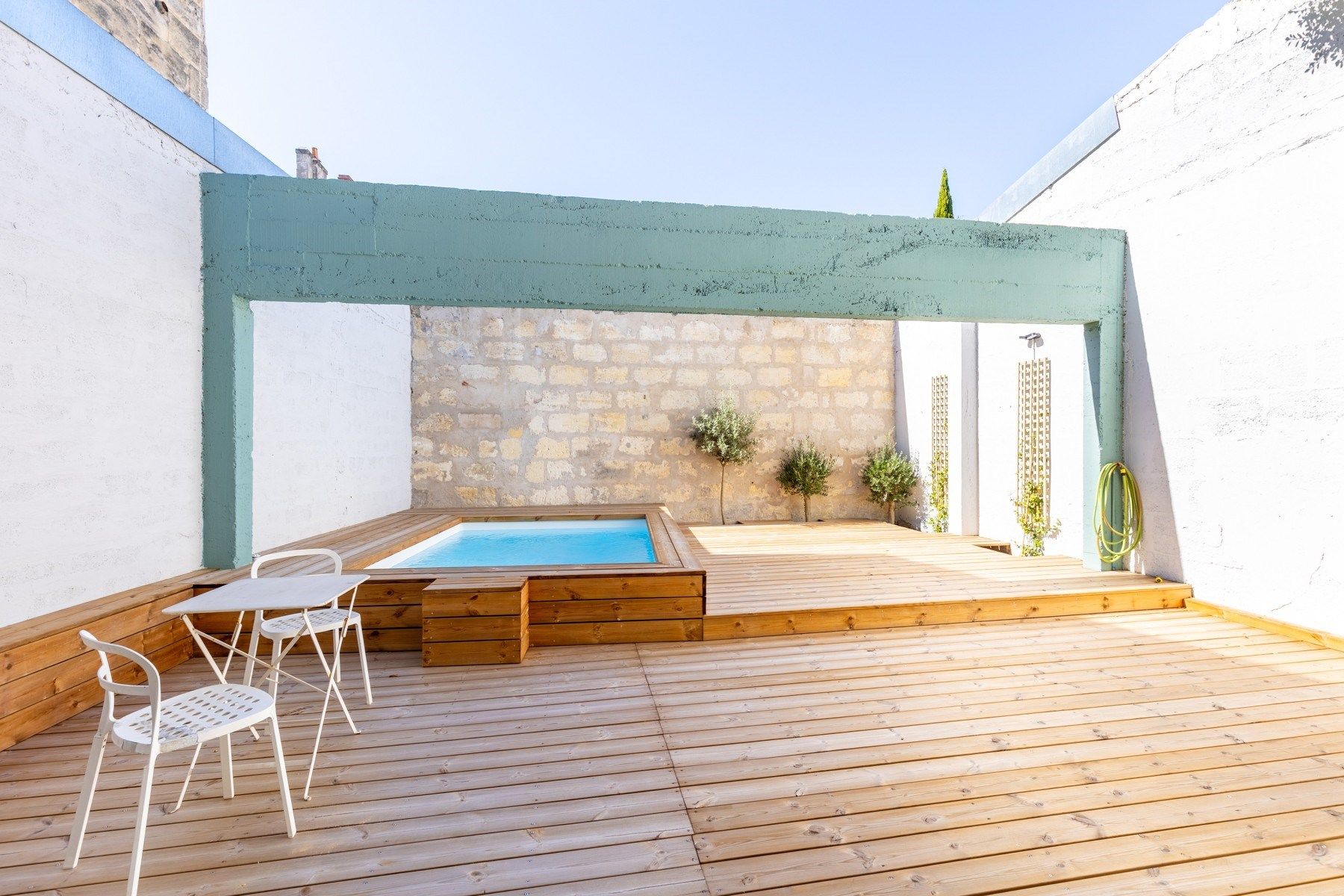 luxury house 5 Rooms for sale on BORDEAUX (33000)
