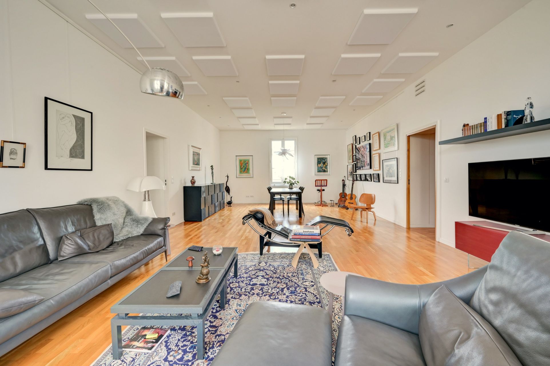 luxury apartment 5 Rooms for sale on AIX EN PROVENCE (13100)