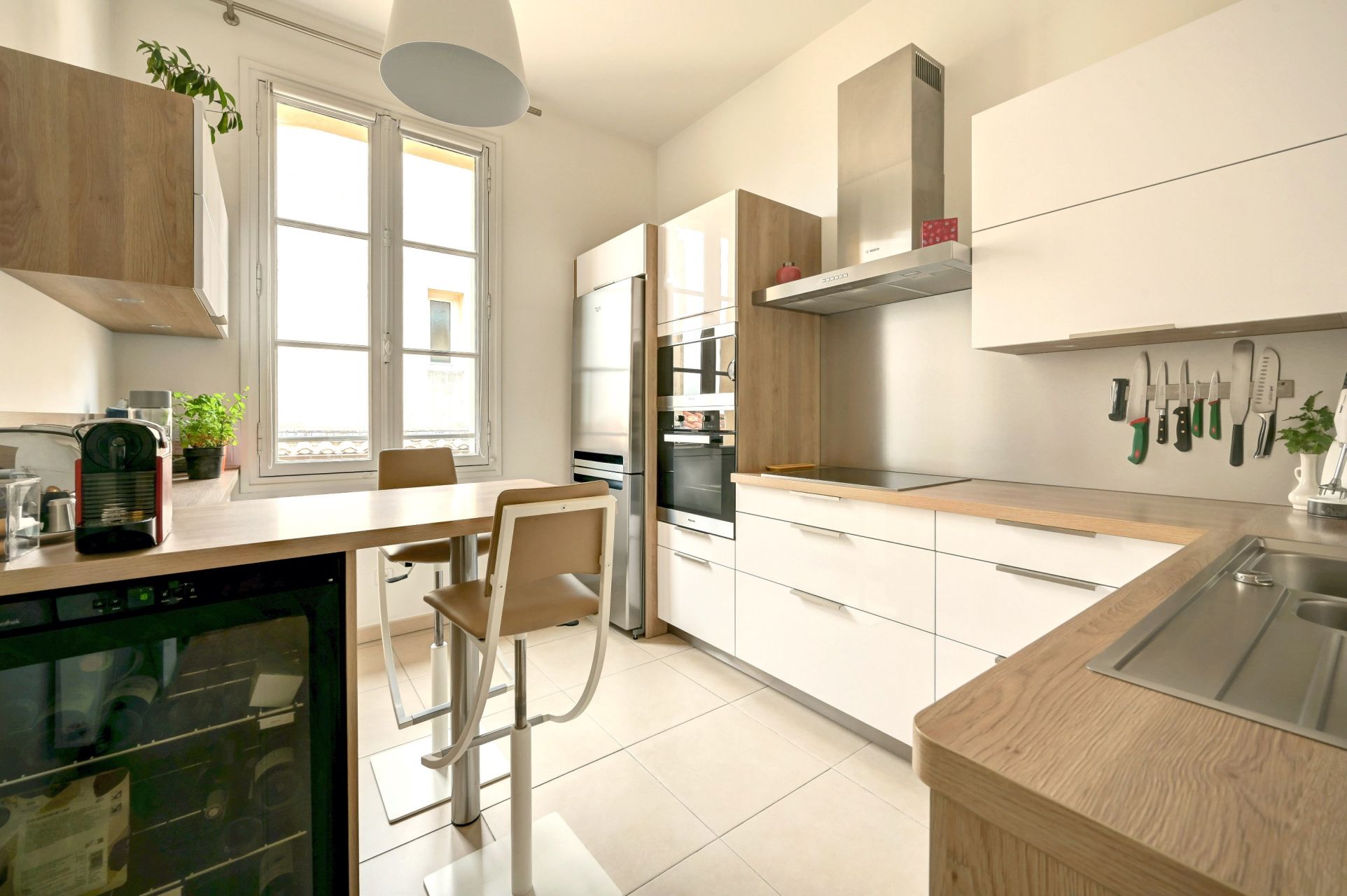 luxury apartment 5 Rooms for sale on AIX EN PROVENCE (13100)