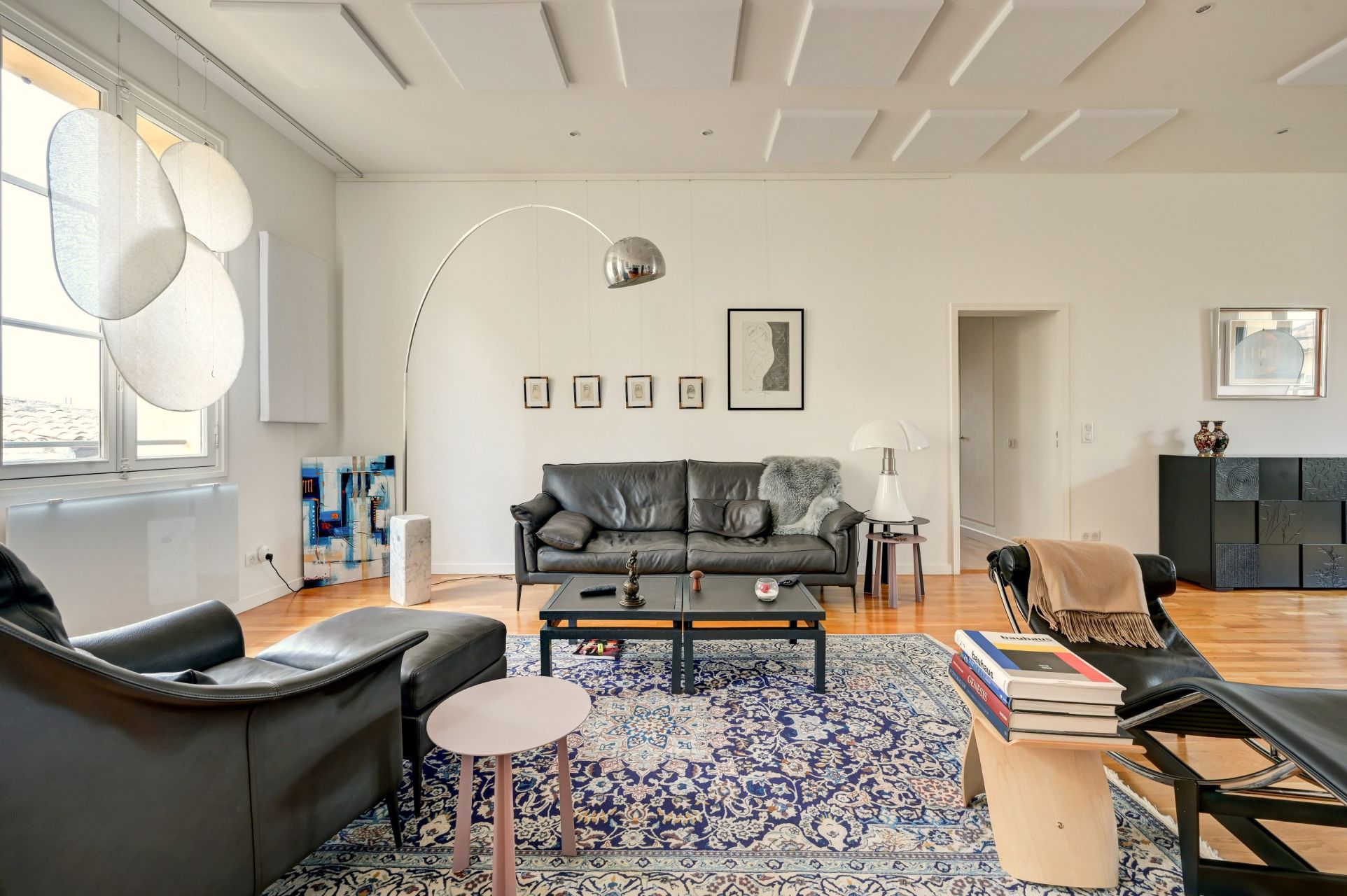 luxury apartment 5 Rooms for sale on AIX EN PROVENCE (13100)