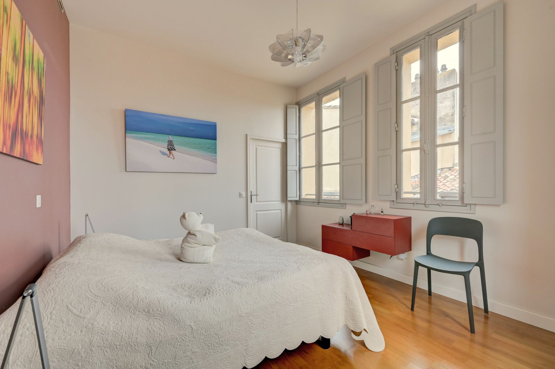 luxury apartment 5 Rooms for sale on AIX EN PROVENCE (13100)