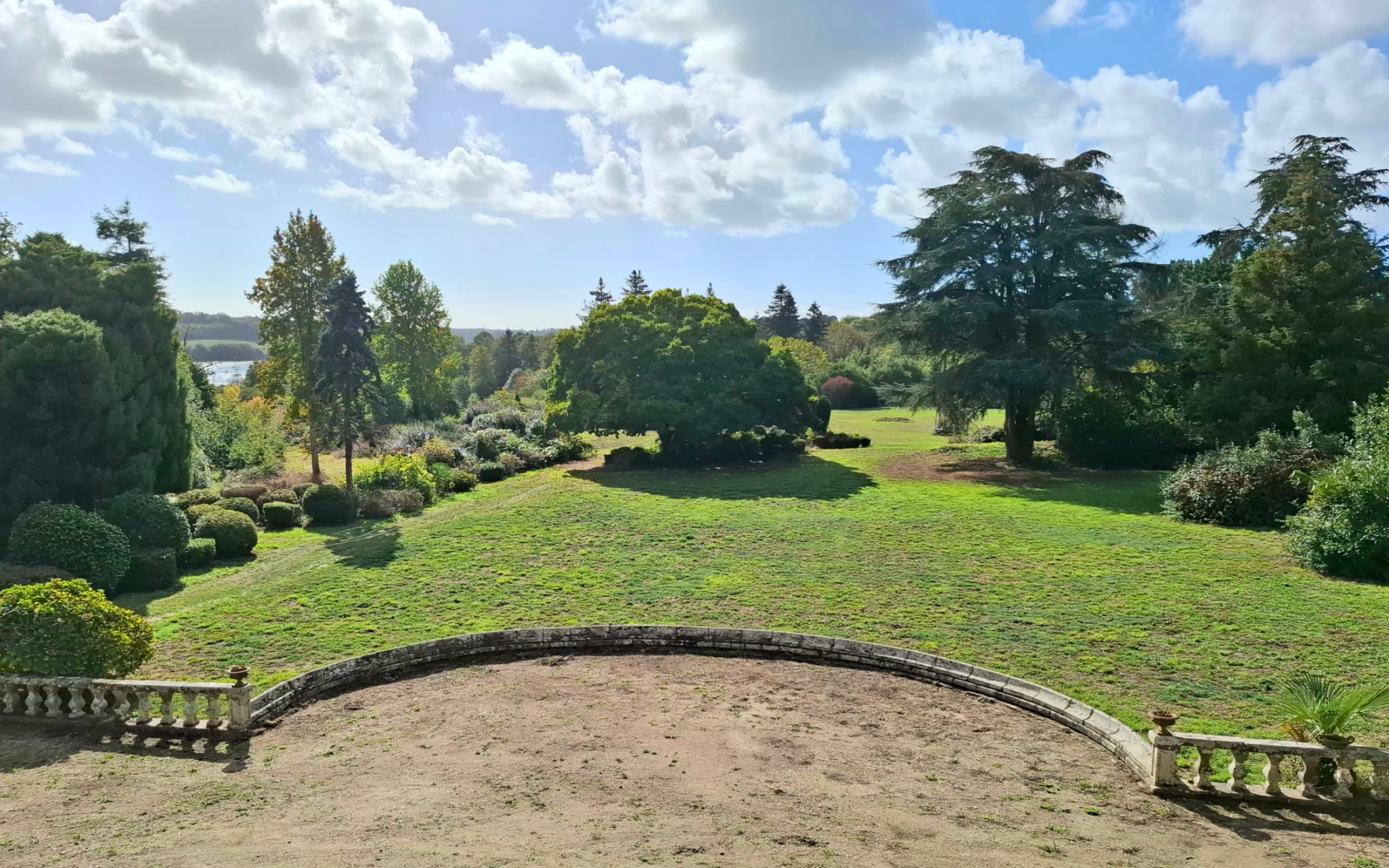 castle 20 Rooms for sale on QUIMPER (29000)