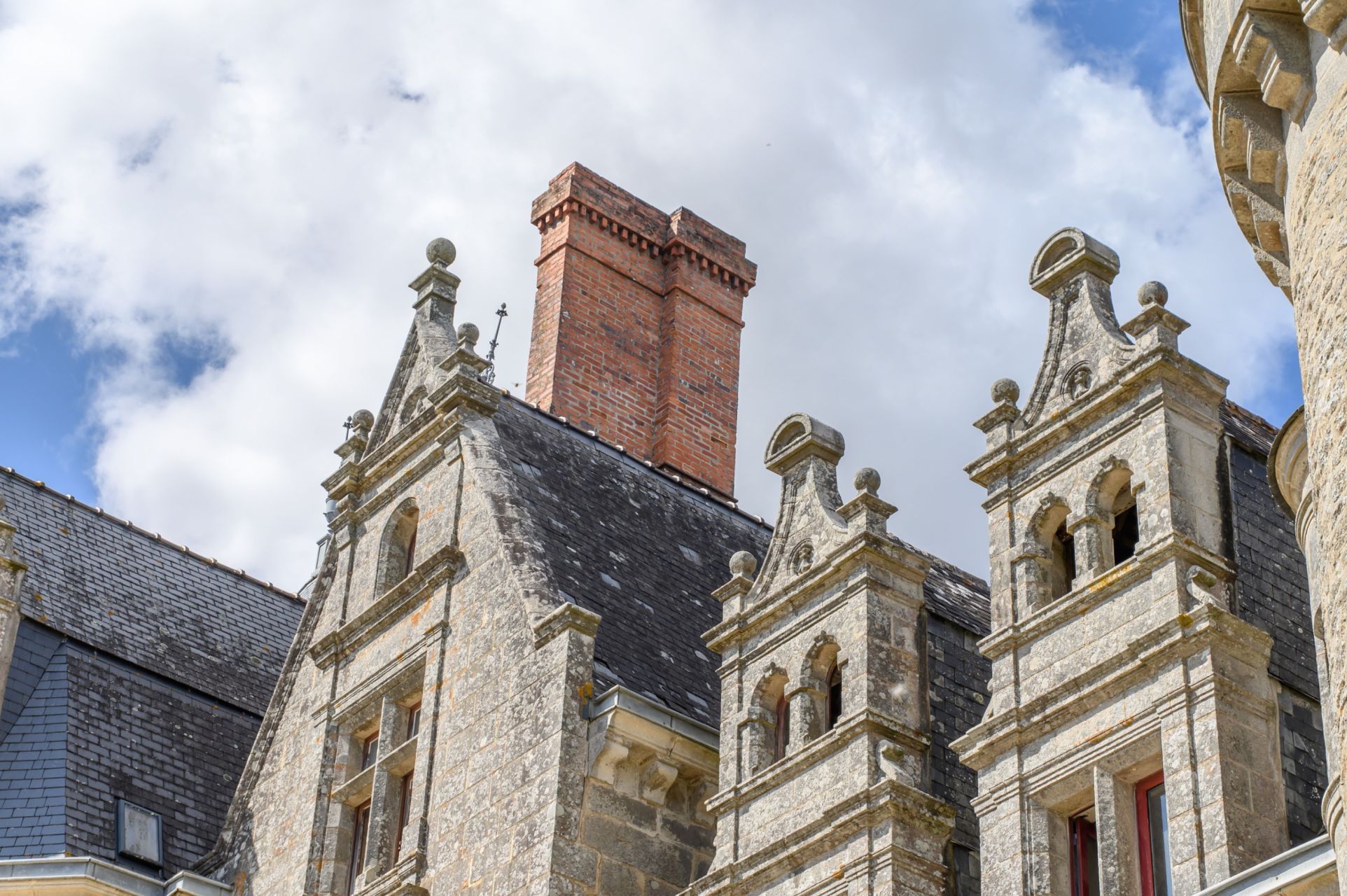 castle 20 Rooms for sale on QUIMPER (29000)