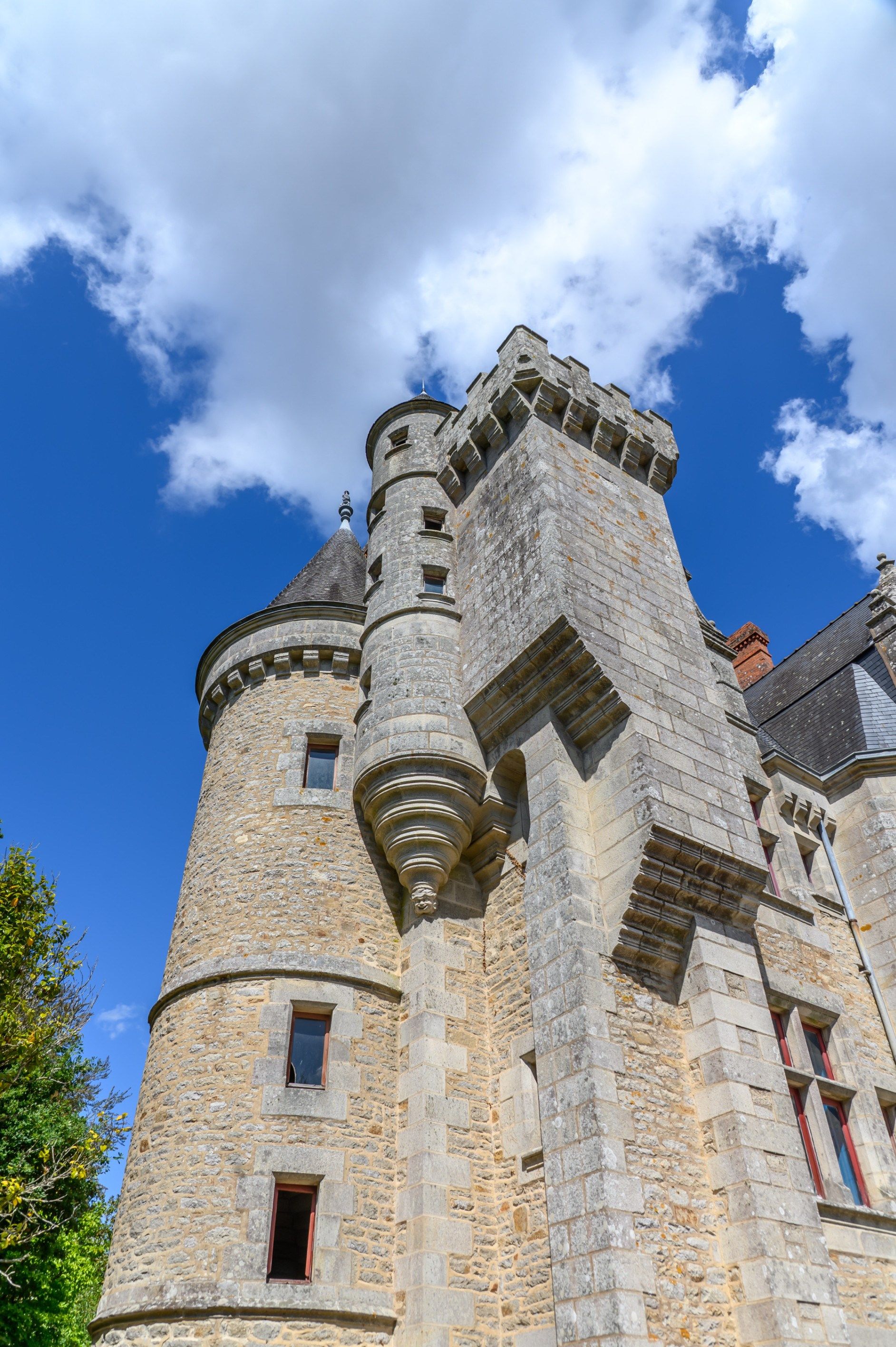 castle 20 Rooms for sale on QUIMPER (29000)