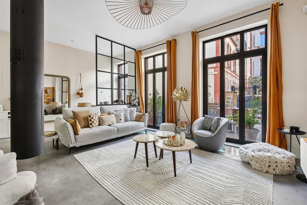 luxury house 6 Rooms for sale on ST GERMAIN EN LAYE (78100)