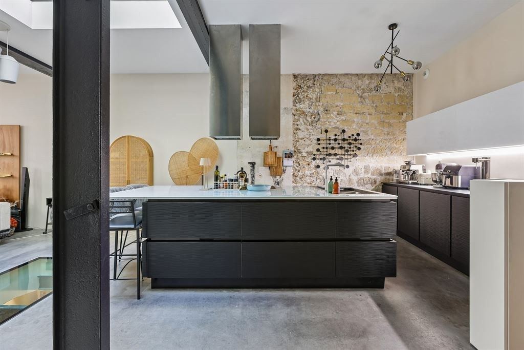 luxury house 6 Rooms for sale on ST GERMAIN EN LAYE (78100)