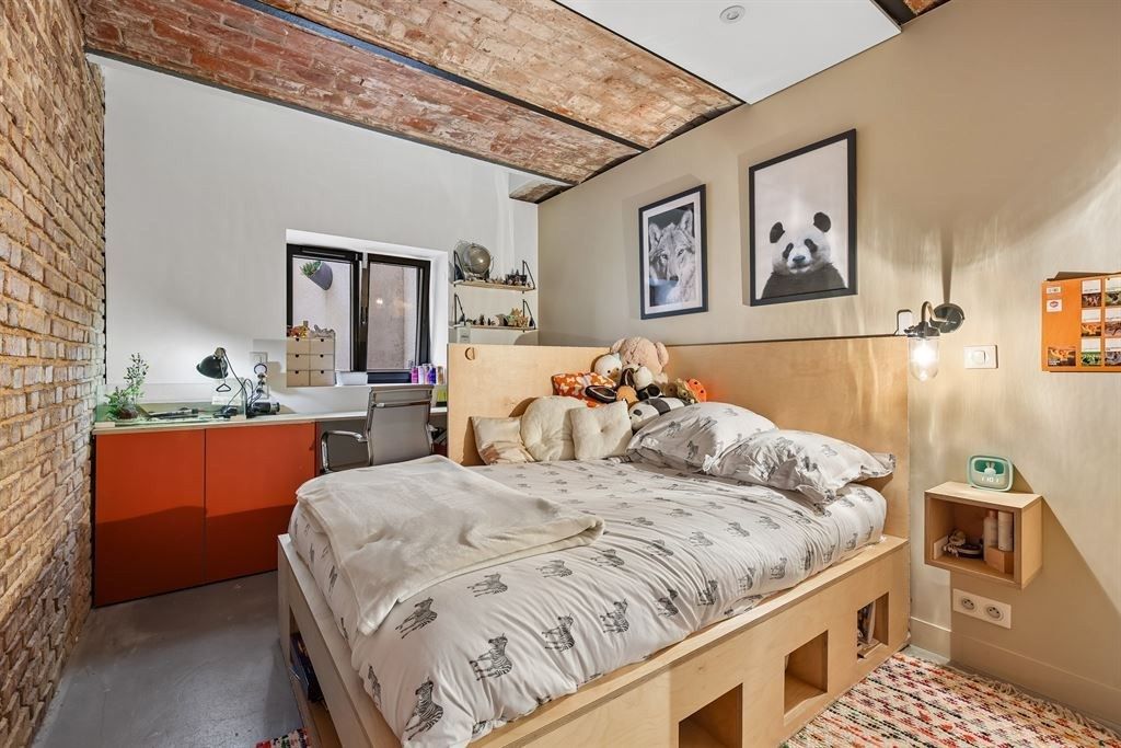 luxury house 6 Rooms for sale on ST GERMAIN EN LAYE (78100)
