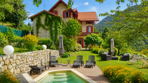 Sale Luxury villa Saint-Martin-Vésubie 7&nbsp;Rooms 330&nbsp;m²