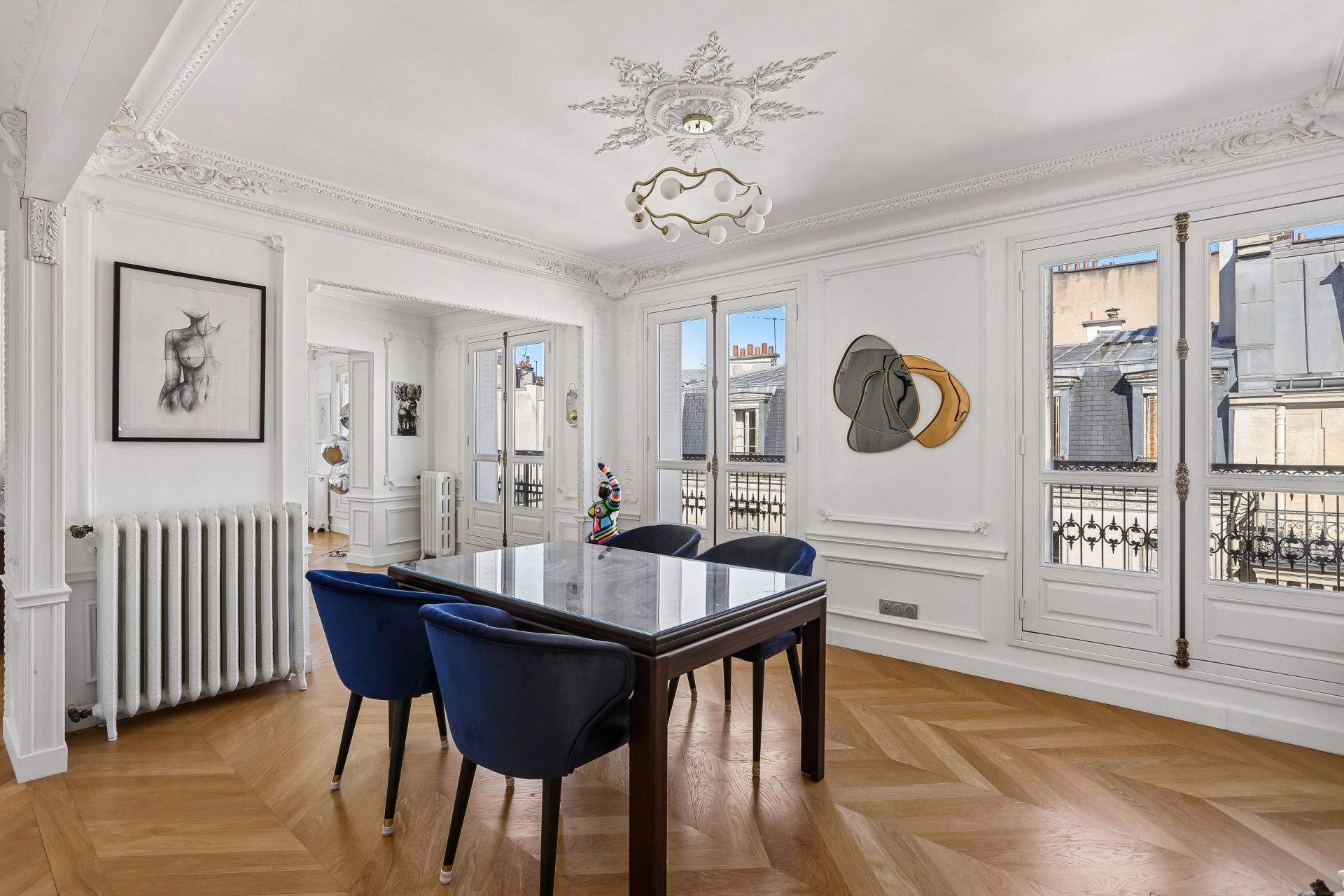 luxury apartment 5 Rooms for sale on PARIS (75008)