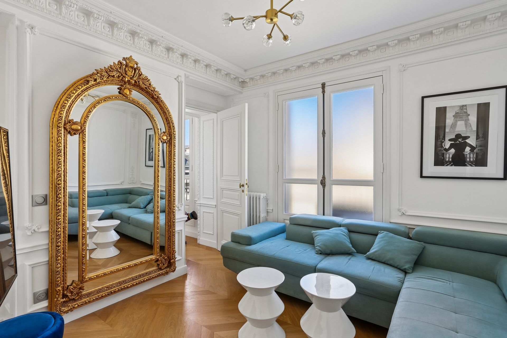luxury apartment 5 Rooms for sale on PARIS (75008)