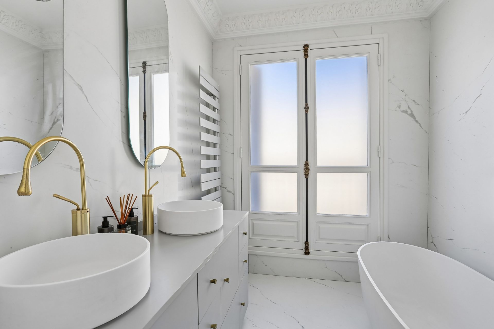 luxury apartment 5 Rooms for sale on PARIS (75008)
