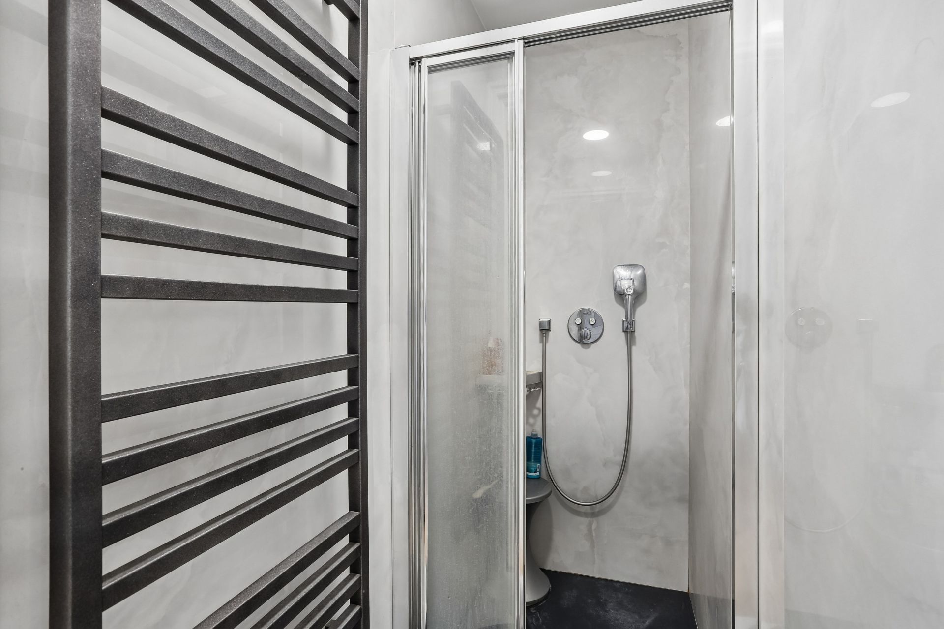 luxury apartment 5 Rooms for sale on PARIS (75008)
