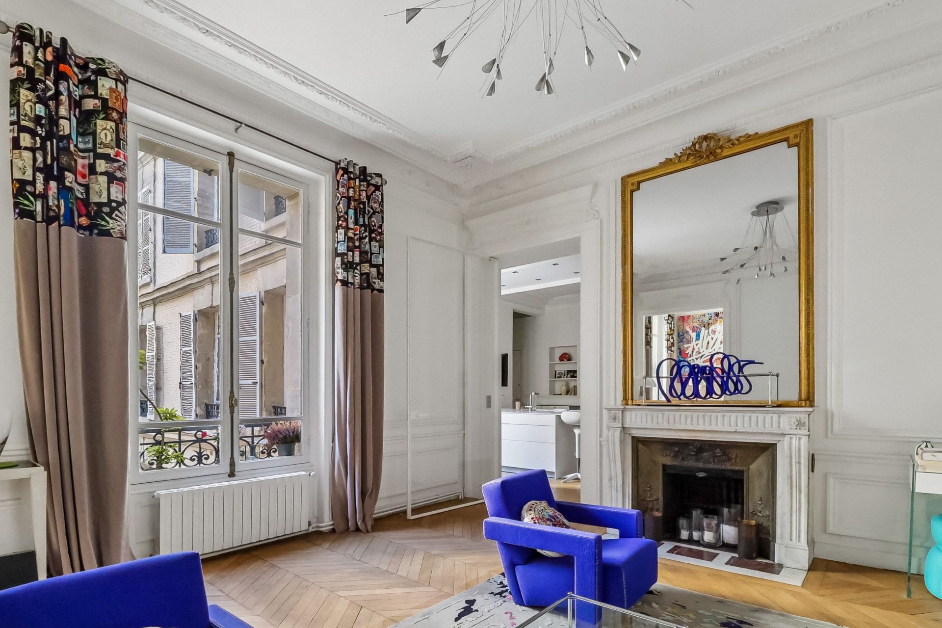 luxury apartment 5 Rooms for sale on PARIS (75016)
