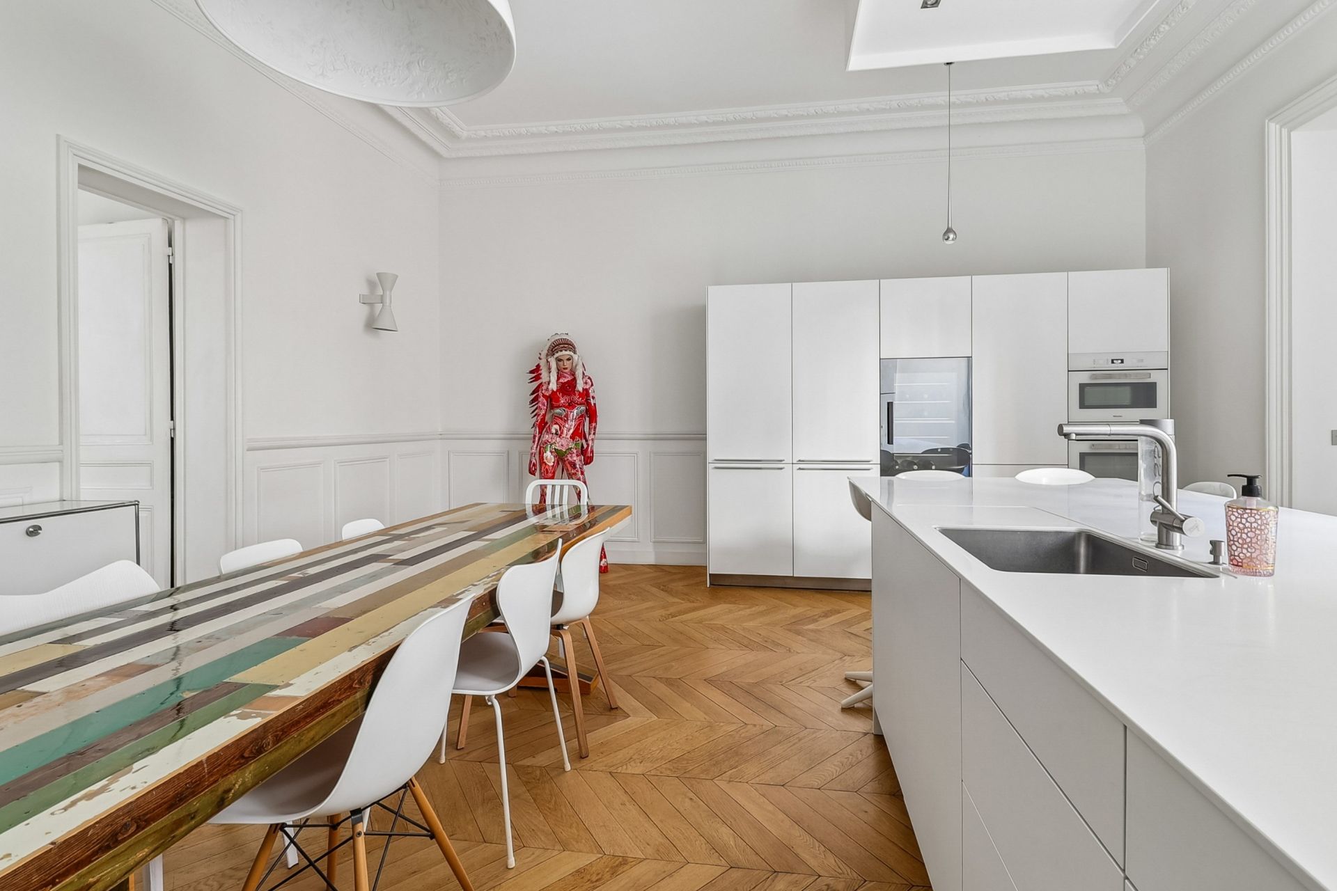 luxury apartment 5 Rooms for sale on PARIS (75016)