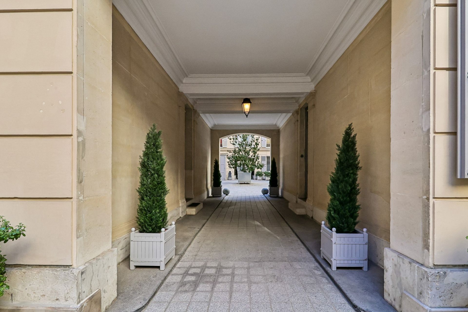 luxury apartment 5 Rooms for sale on PARIS (75016)