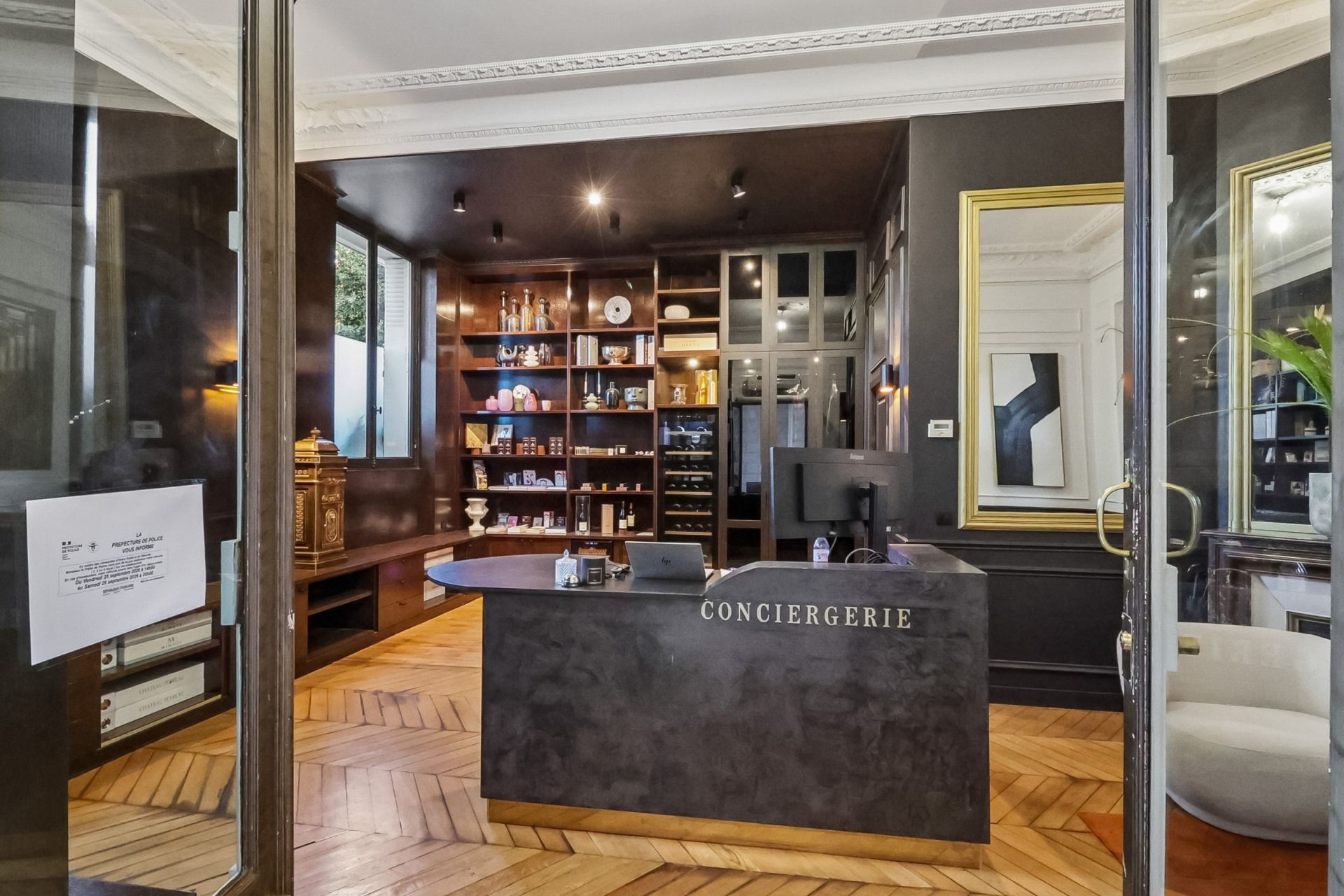 luxury apartment 5 Rooms for sale on PARIS (75016)