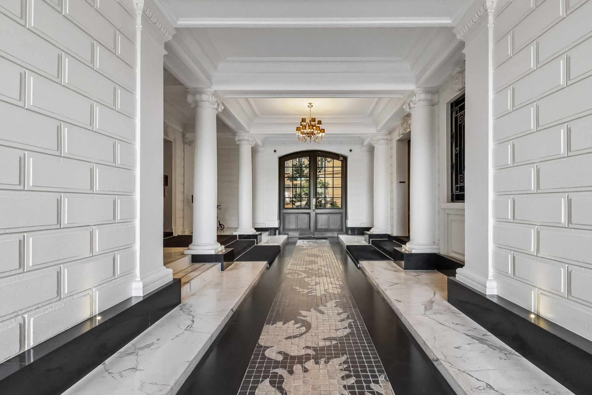 luxury apartment 5 Rooms for sale on PARIS (75016)