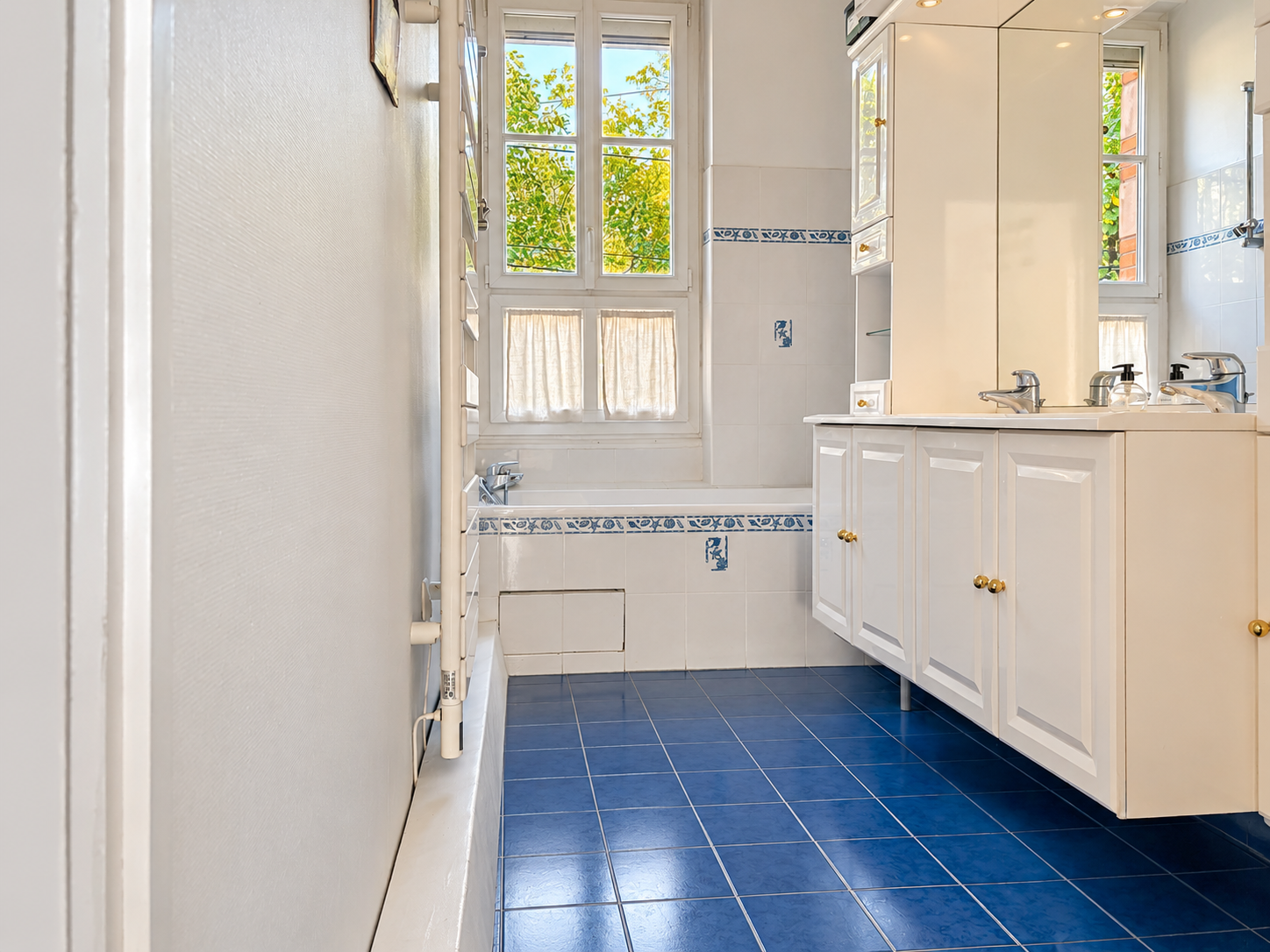 luxury house 9 Rooms for sale on ORLEANS (45100)