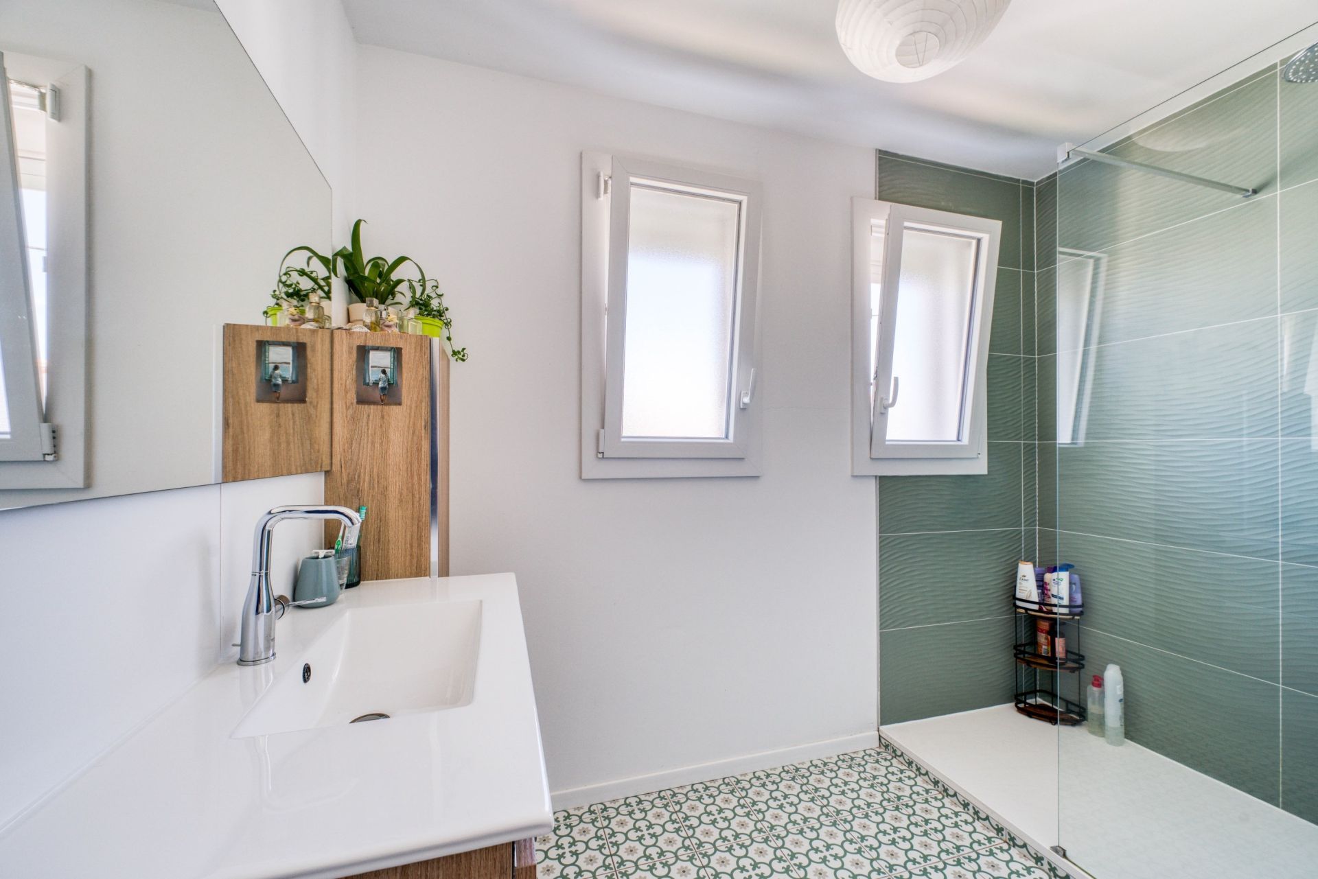 luxury house 8 Rooms for sale on VAUX SUR MER (17640)