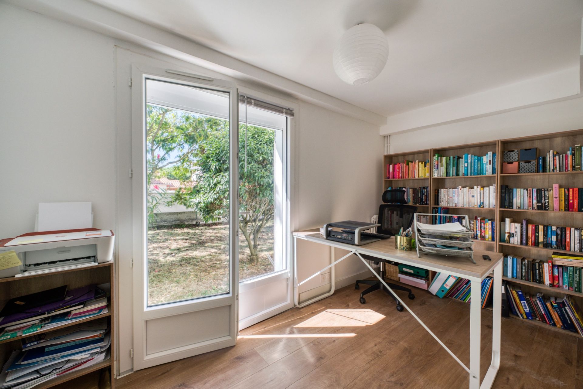 luxury house 8 Rooms for sale on VAUX SUR MER (17640)