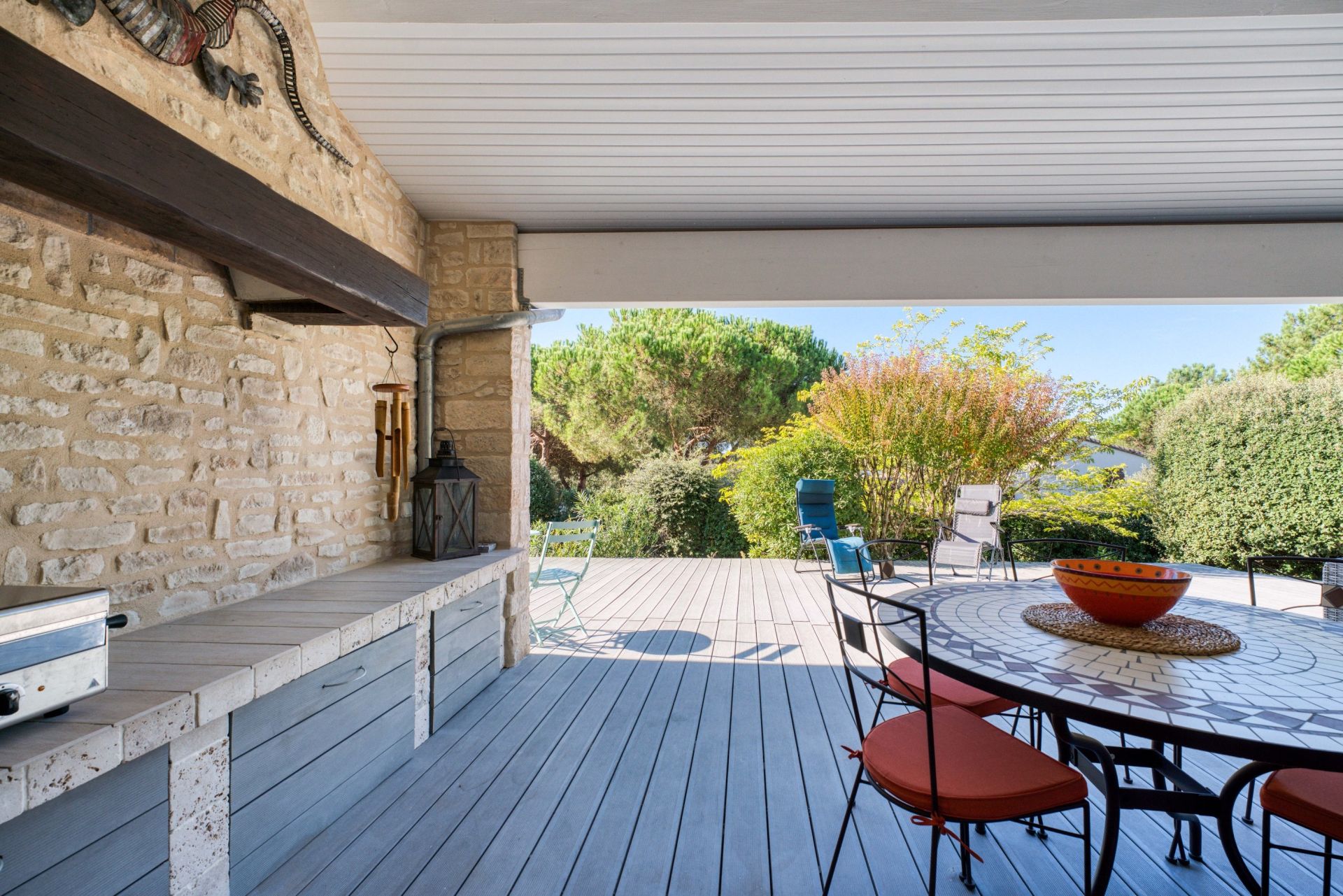 luxury house 6 Rooms for sale on ST PALAIS SUR MER (17420)