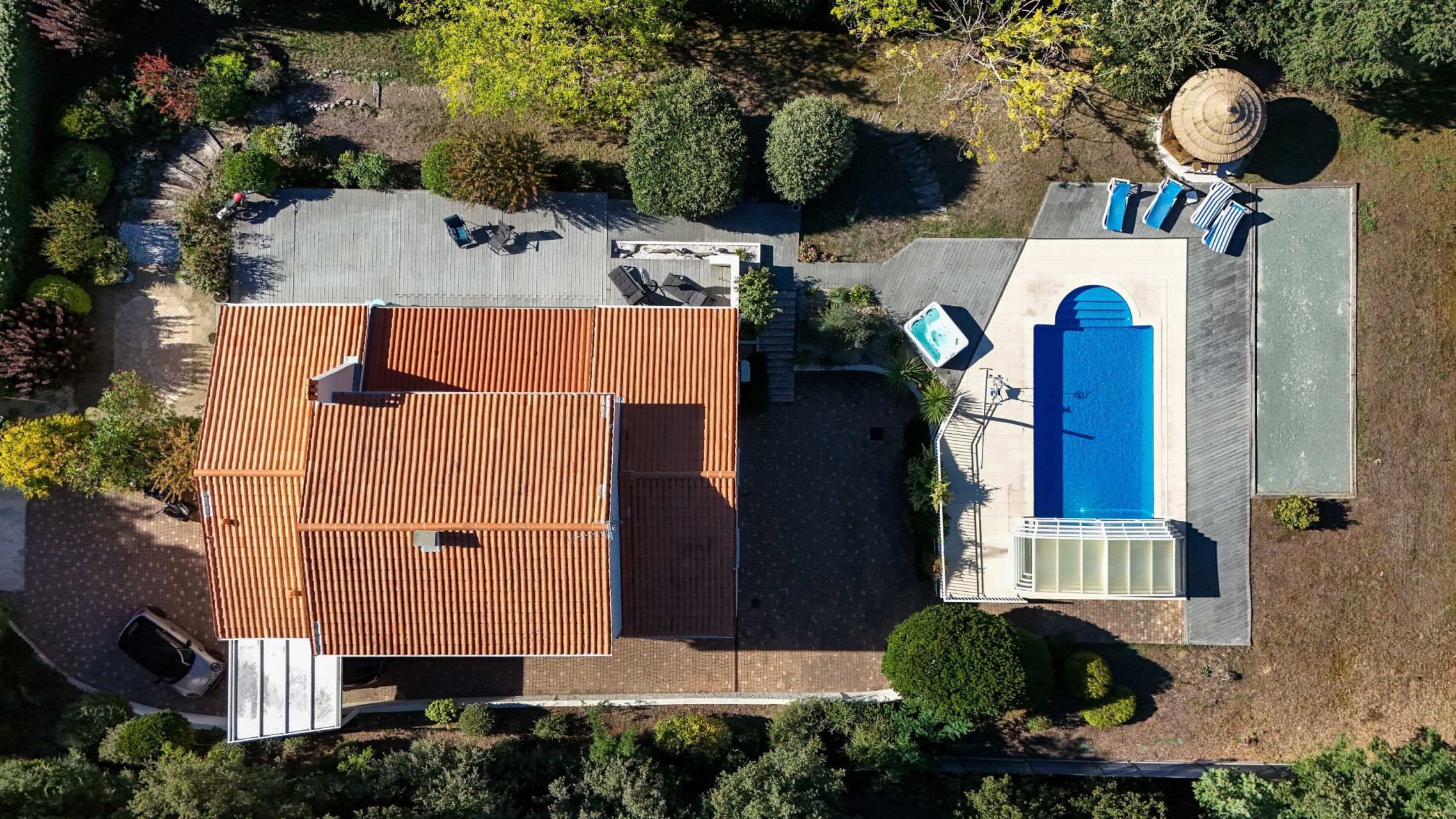luxury house 6 Rooms for sale on ST PALAIS SUR MER (17420)
