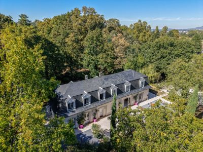 Sale Luxury house Saint-Genis-Laval 7&nbsp;Rooms 240&nbsp;m²
