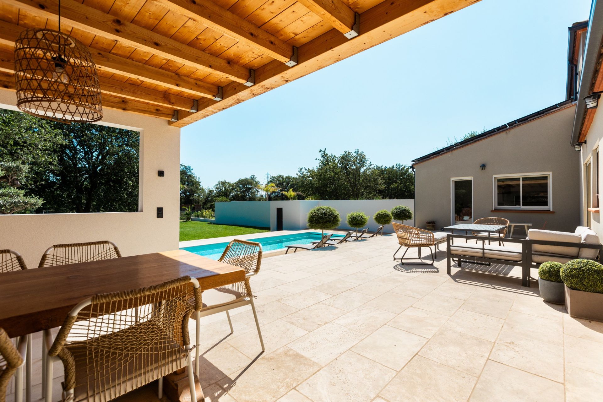 luxury house 9 Rooms for sale on LE SOLER (66270)