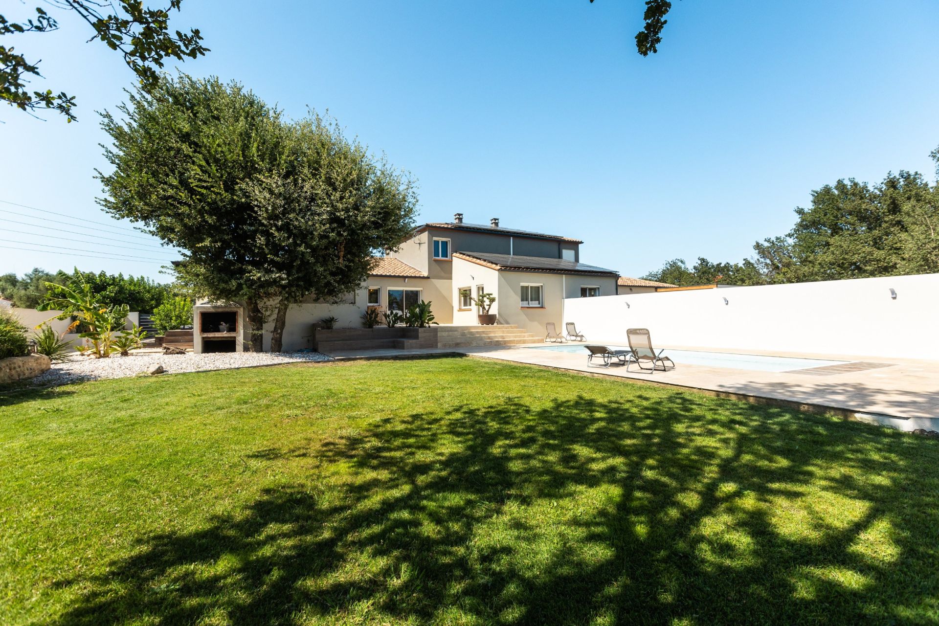luxury house 9 Rooms for sale on LE SOLER (66270)