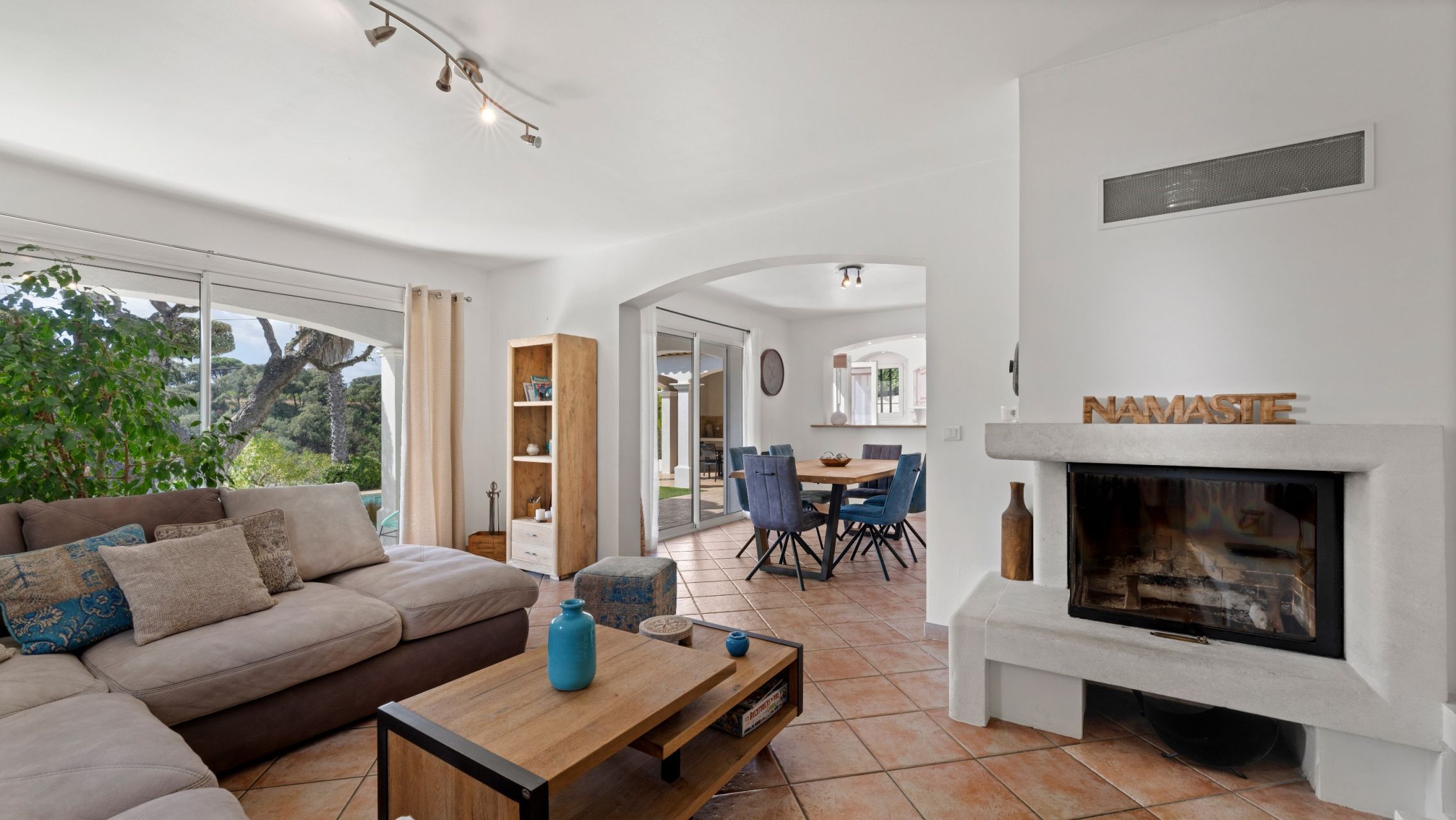 luxury villa 5 Rooms for sale on STE MAXIME (83120)