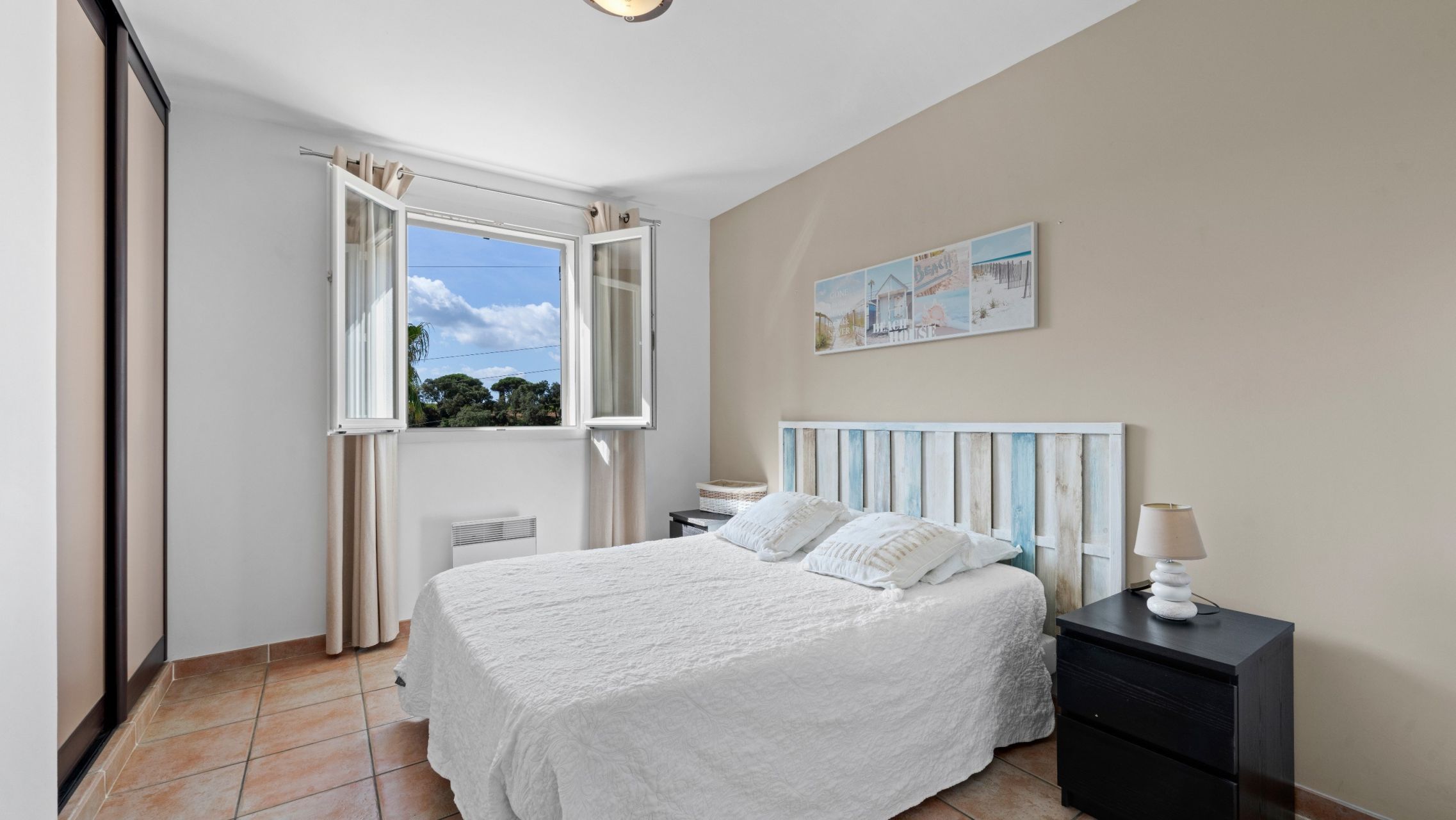 luxury villa 5 Rooms for sale on STE MAXIME (83120)
