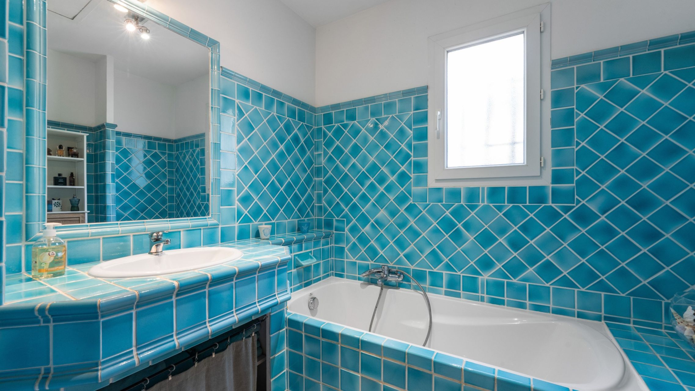 luxury villa 5 Rooms for sale on STE MAXIME (83120)