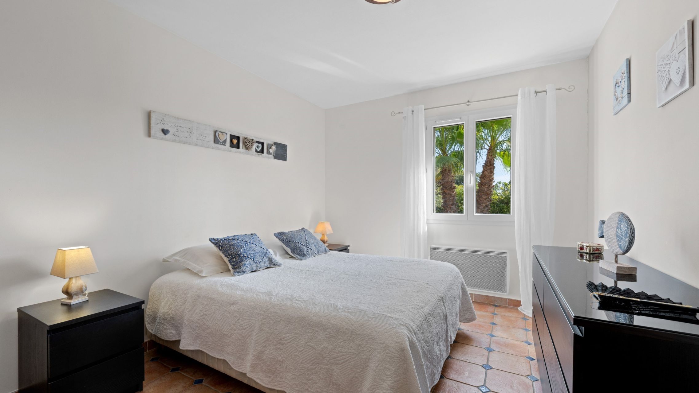 luxury villa 5 Rooms for sale on STE MAXIME (83120)