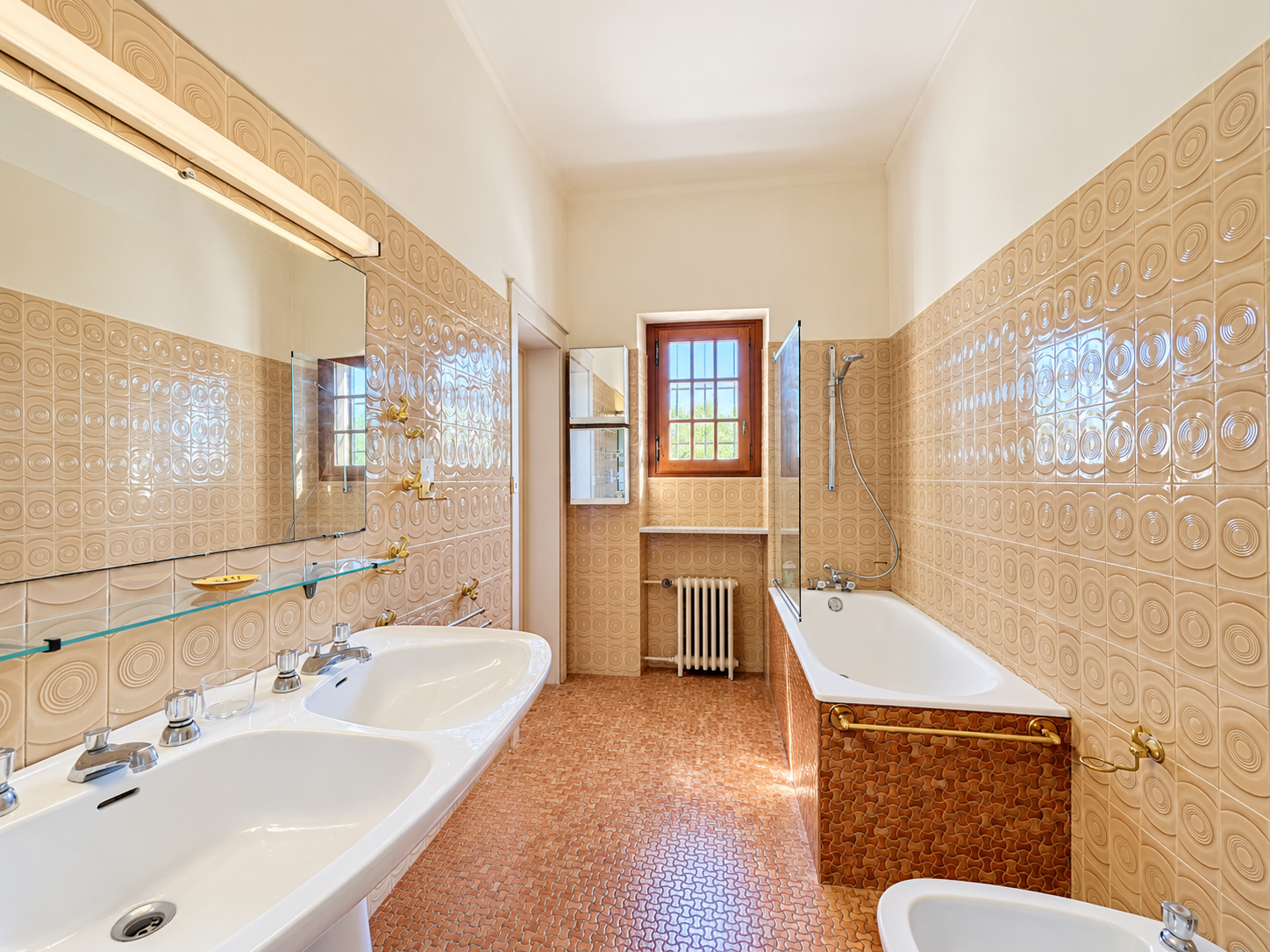 mansion 11 Rooms for sale on BAYONNE (64100)