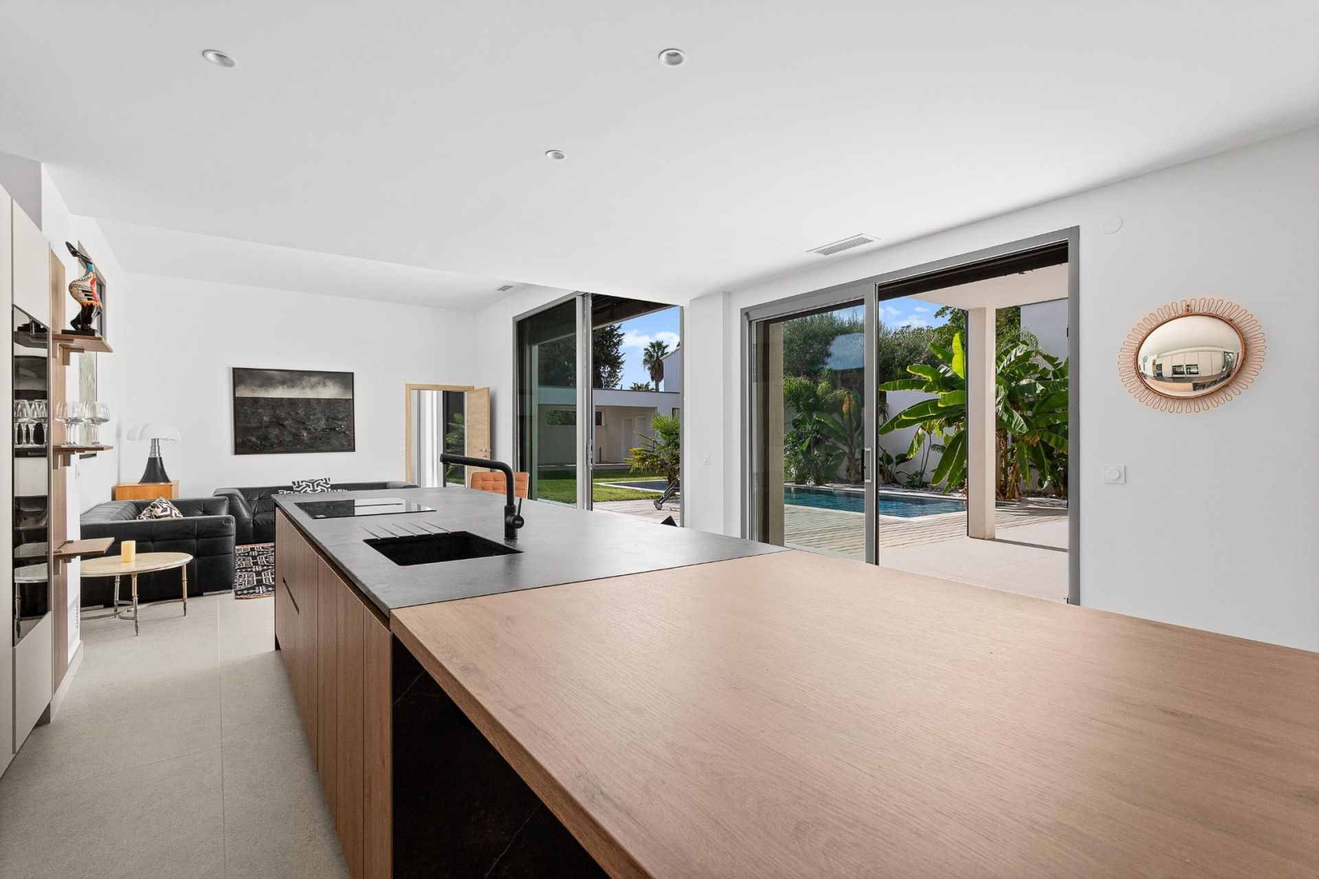 luxury villa 6 Rooms for sale on PEROLS (34470)