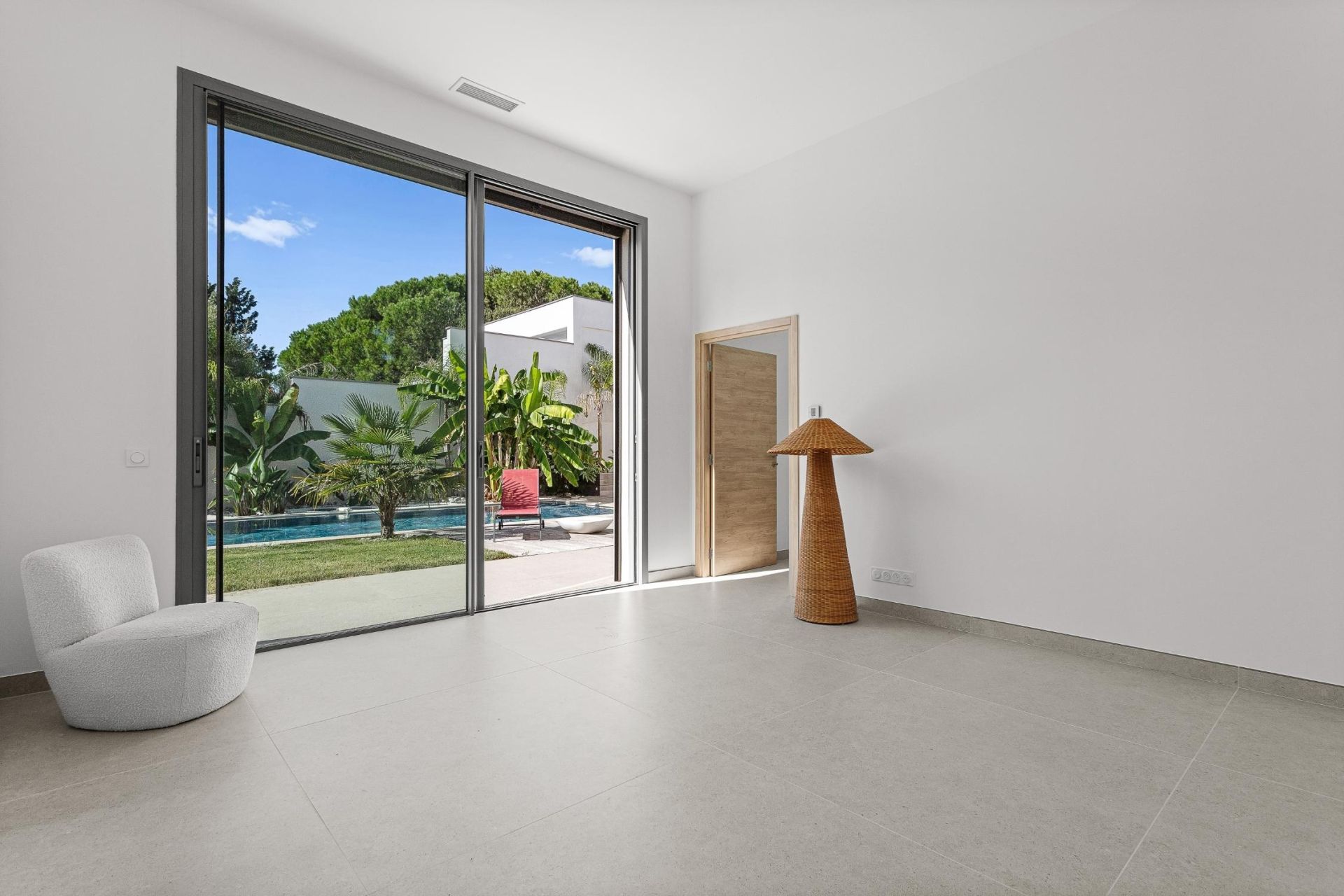 luxury villa 6 Rooms for sale on PEROLS (34470)